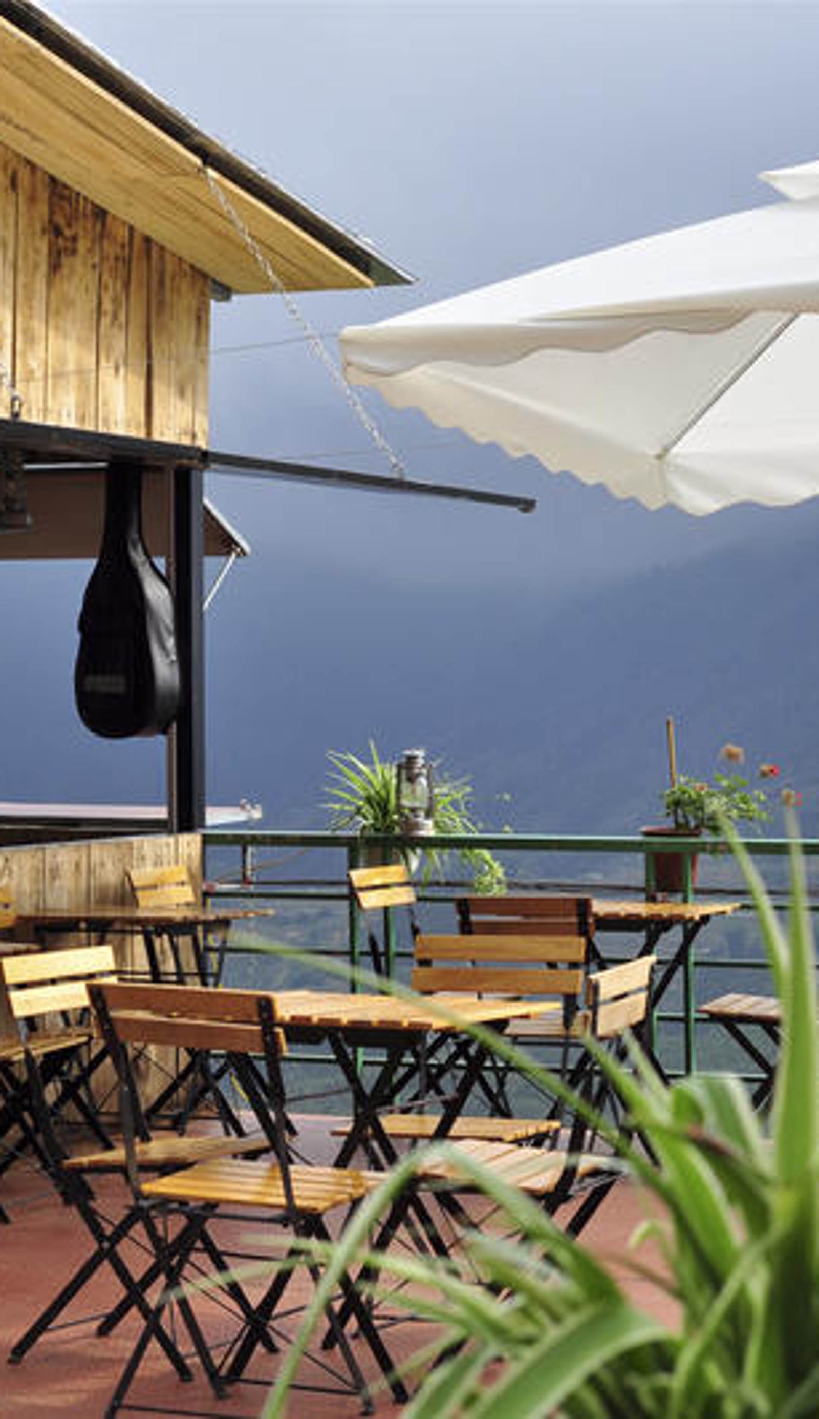 Fansipan Terrace Cafe & Homestay