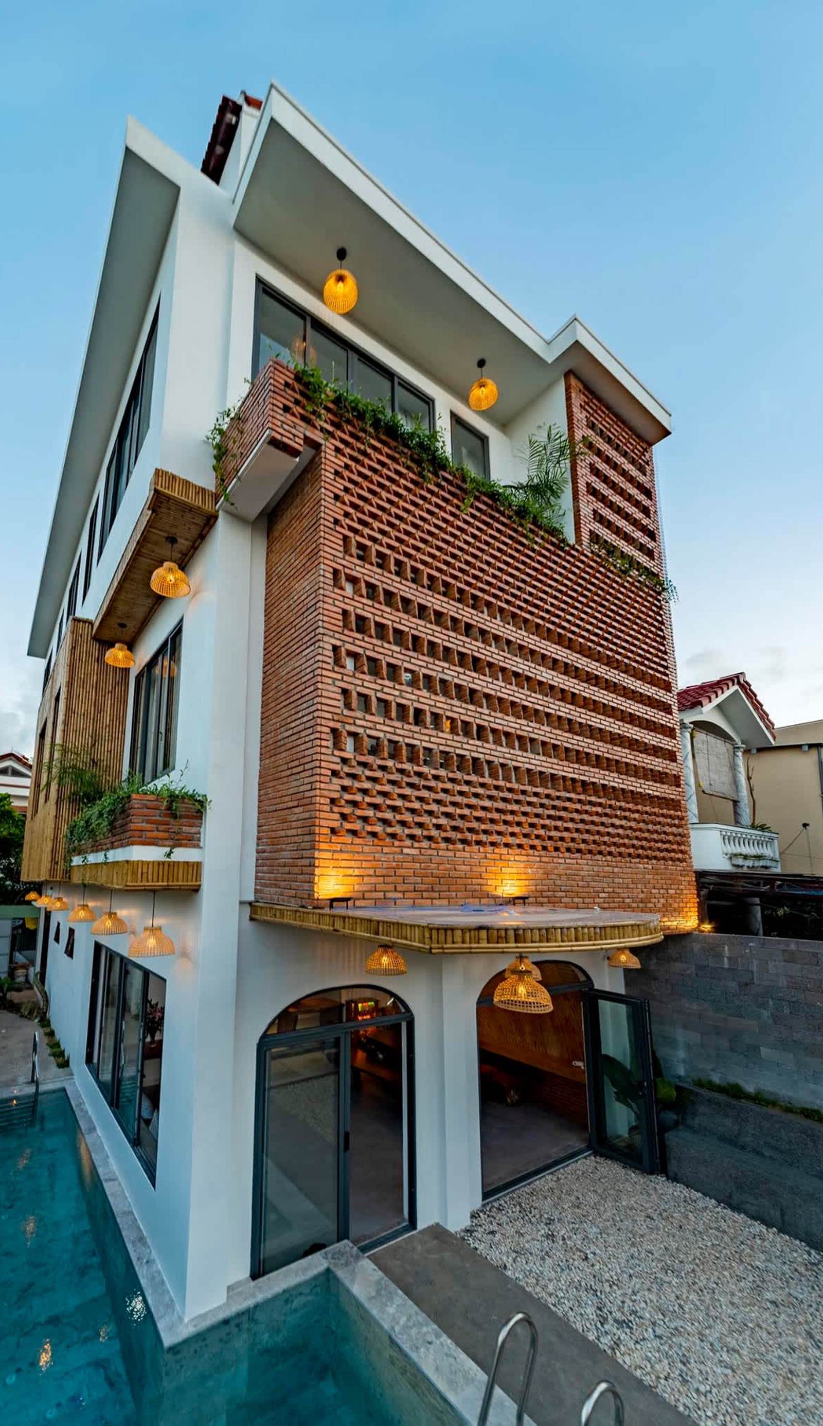 The 1993 Homestay