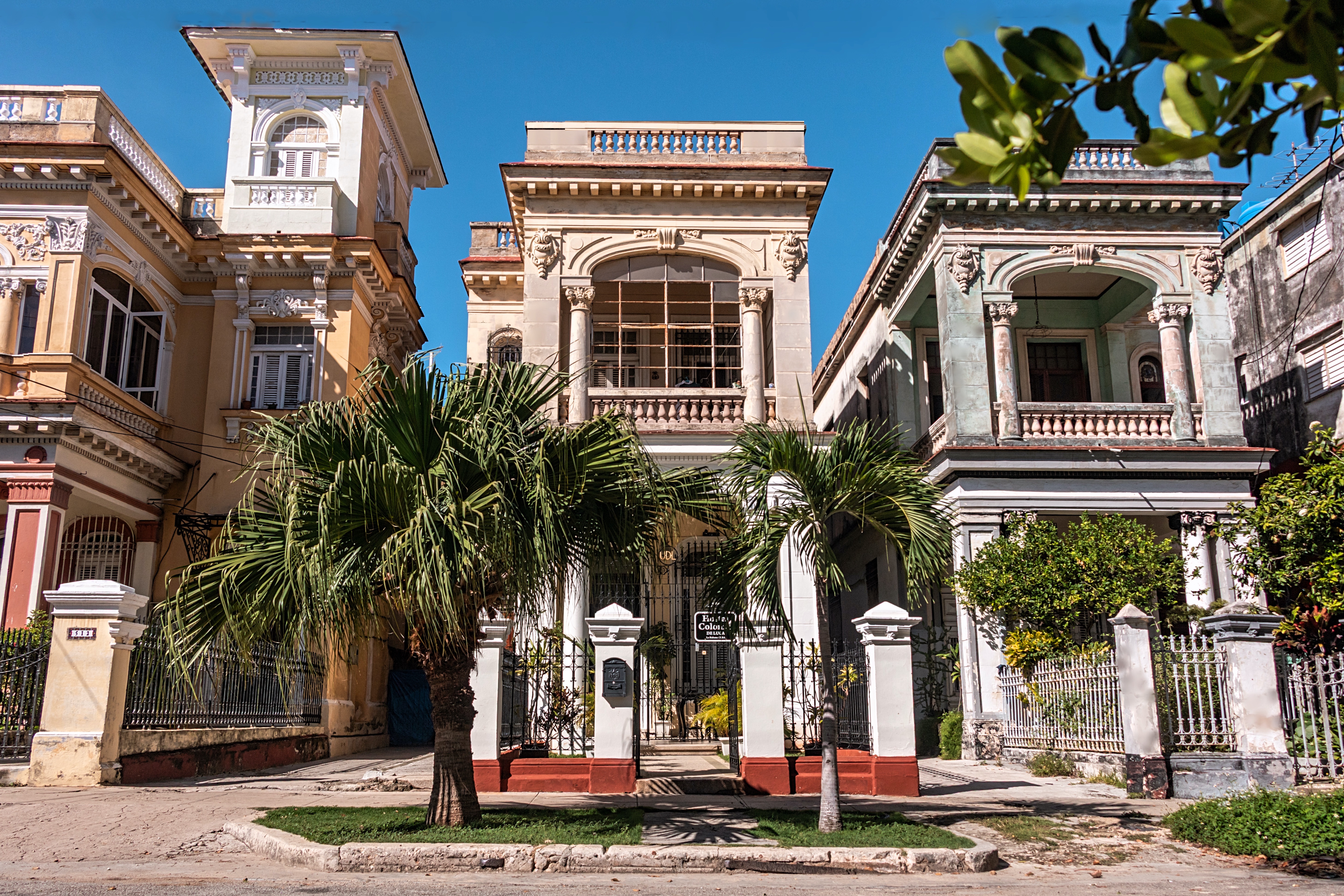 Hostal Colonial De Luca Bed & Breakfast