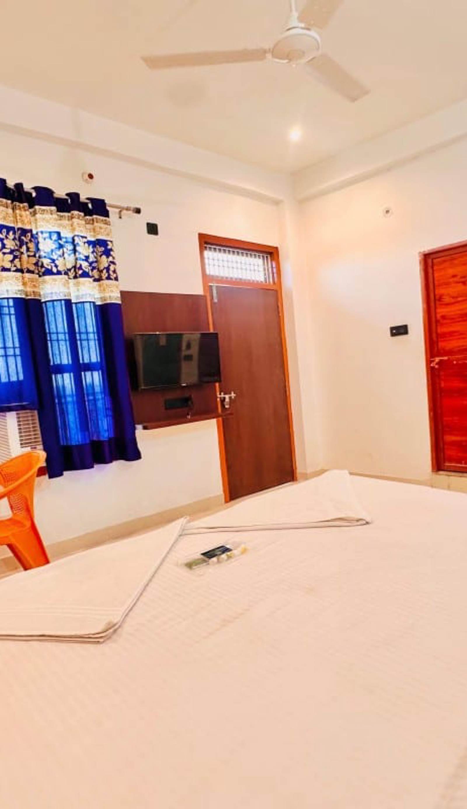 Hotel Aparna Palace