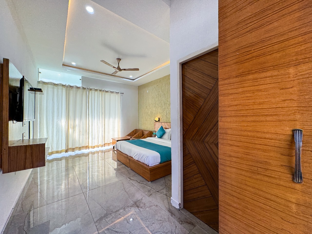 Tree house cottage and resort