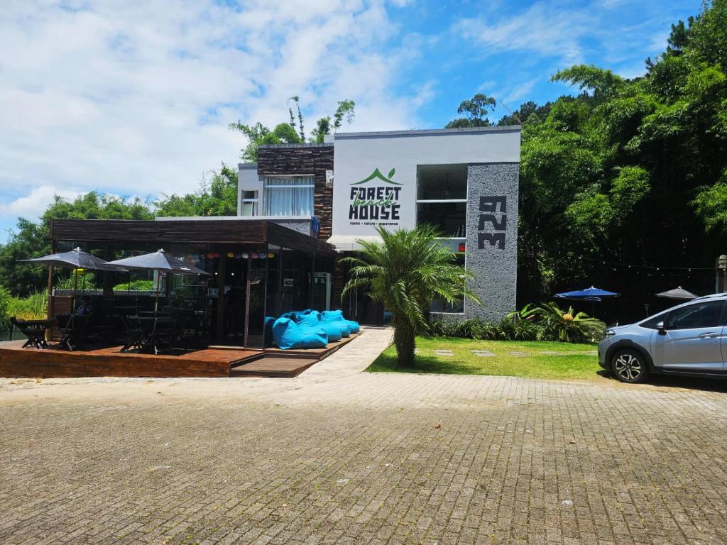 Foresthouse Beach Hostel