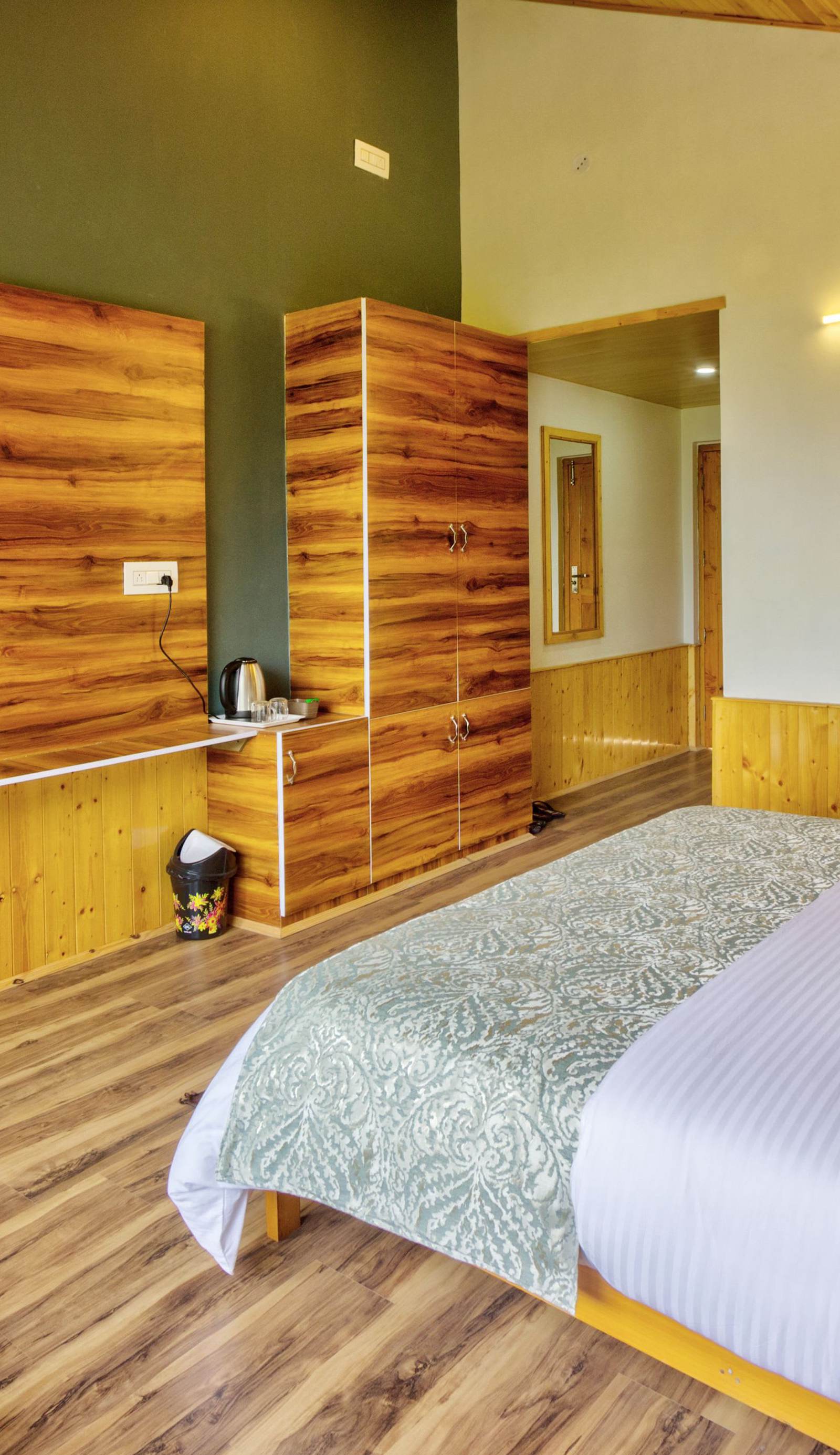 Doris Mountain Cabins Tirthan