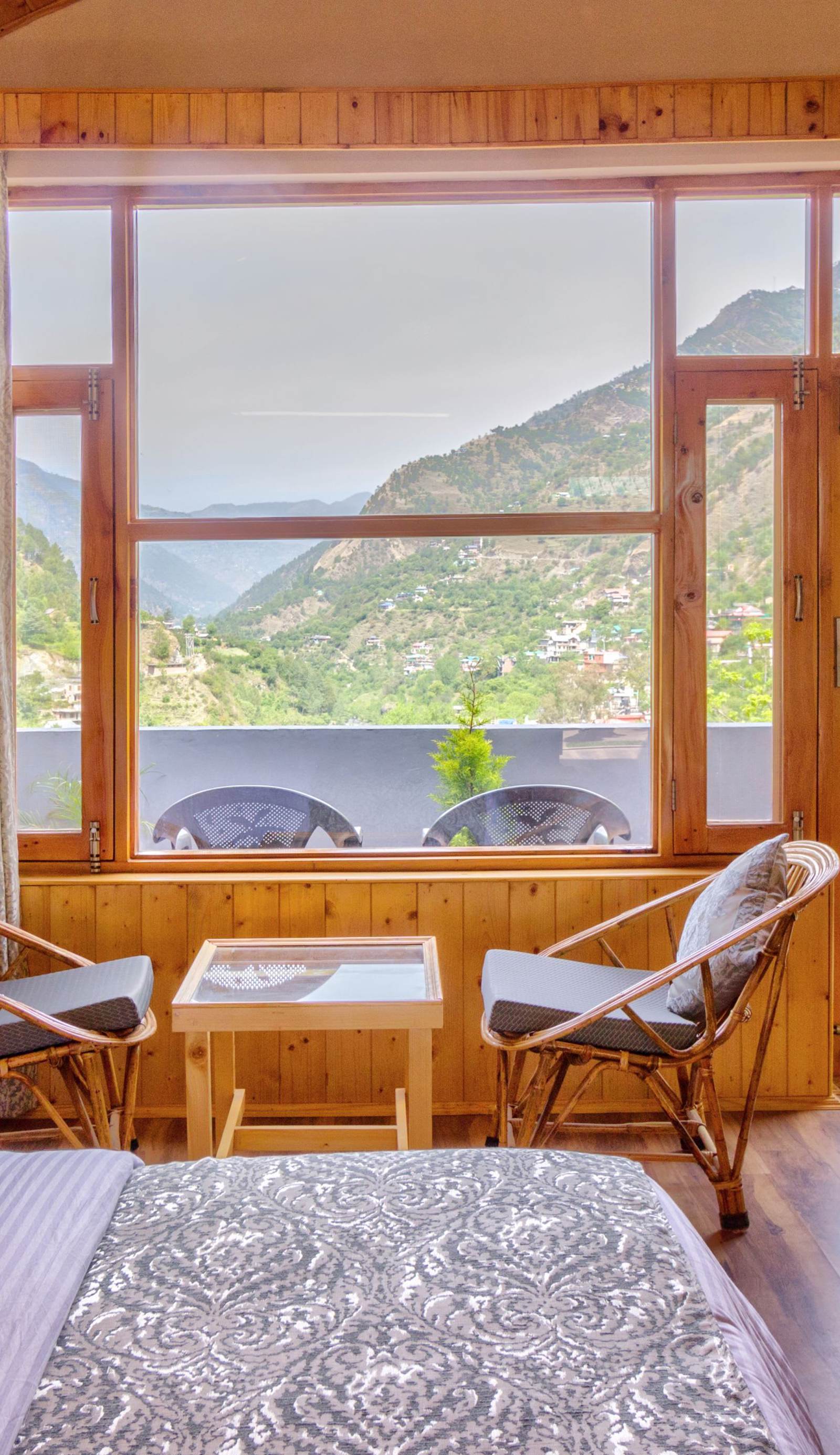 Doris Mountain Cabins Tirthan