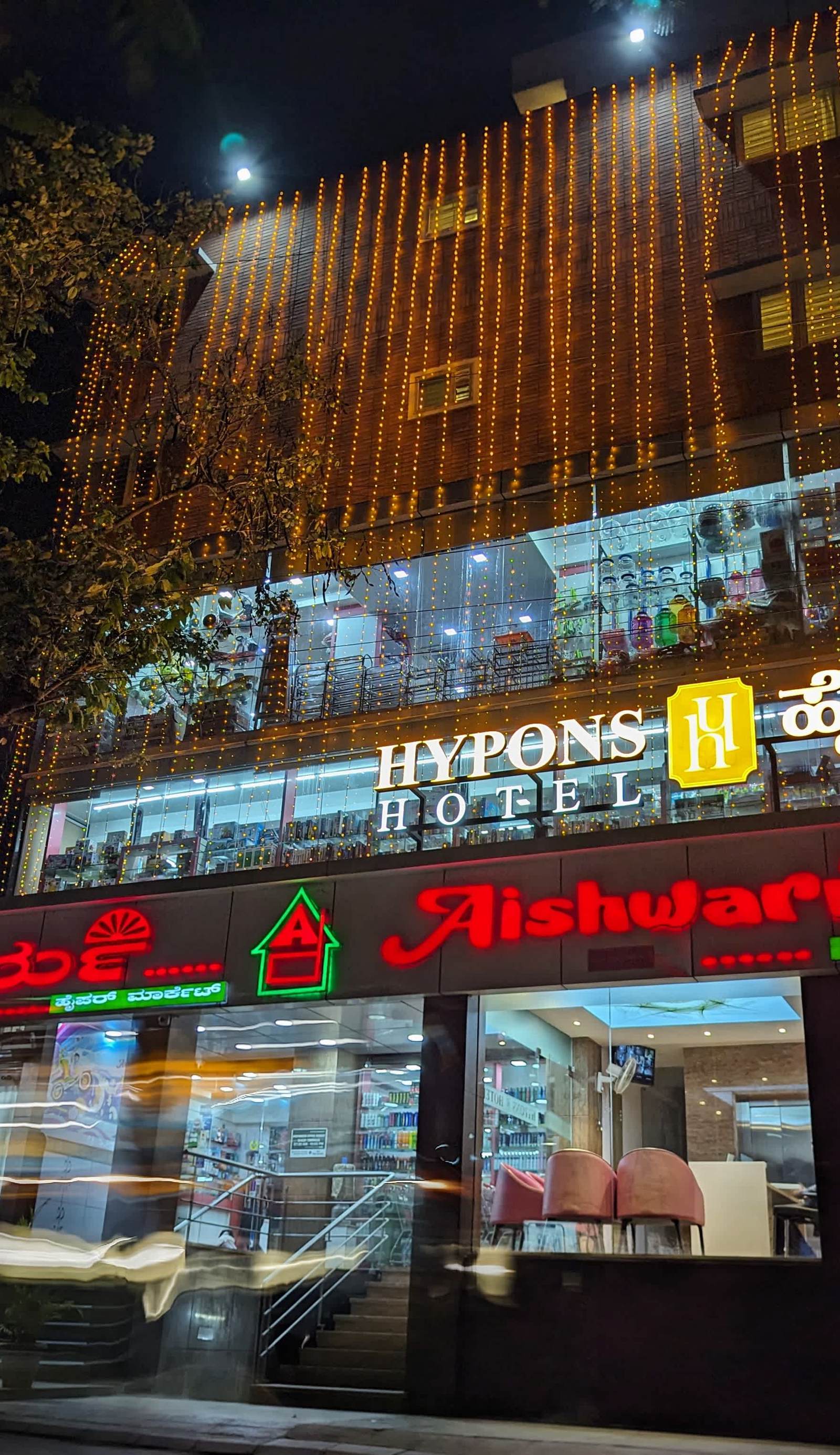 Hypons Hotel