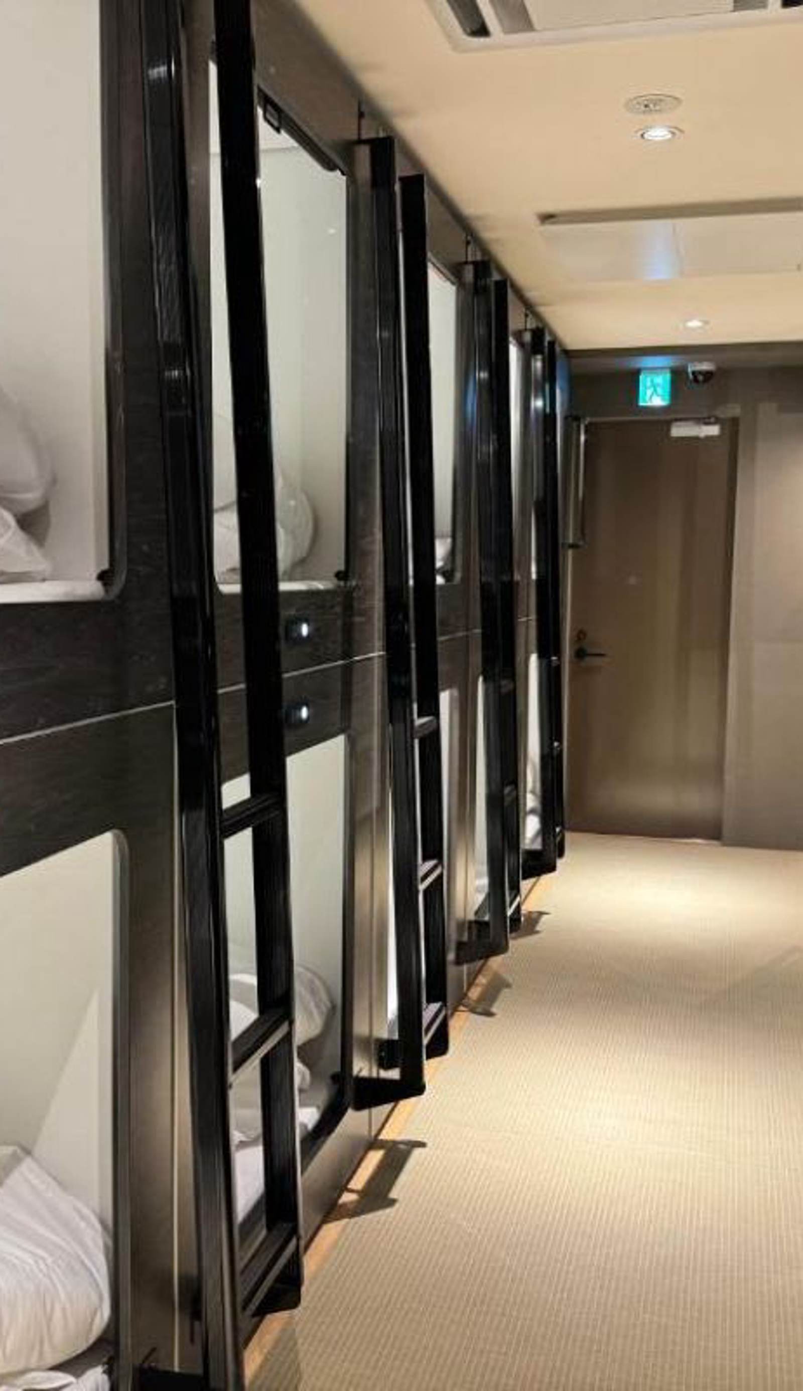 Capsule Hostel Suzumoriya