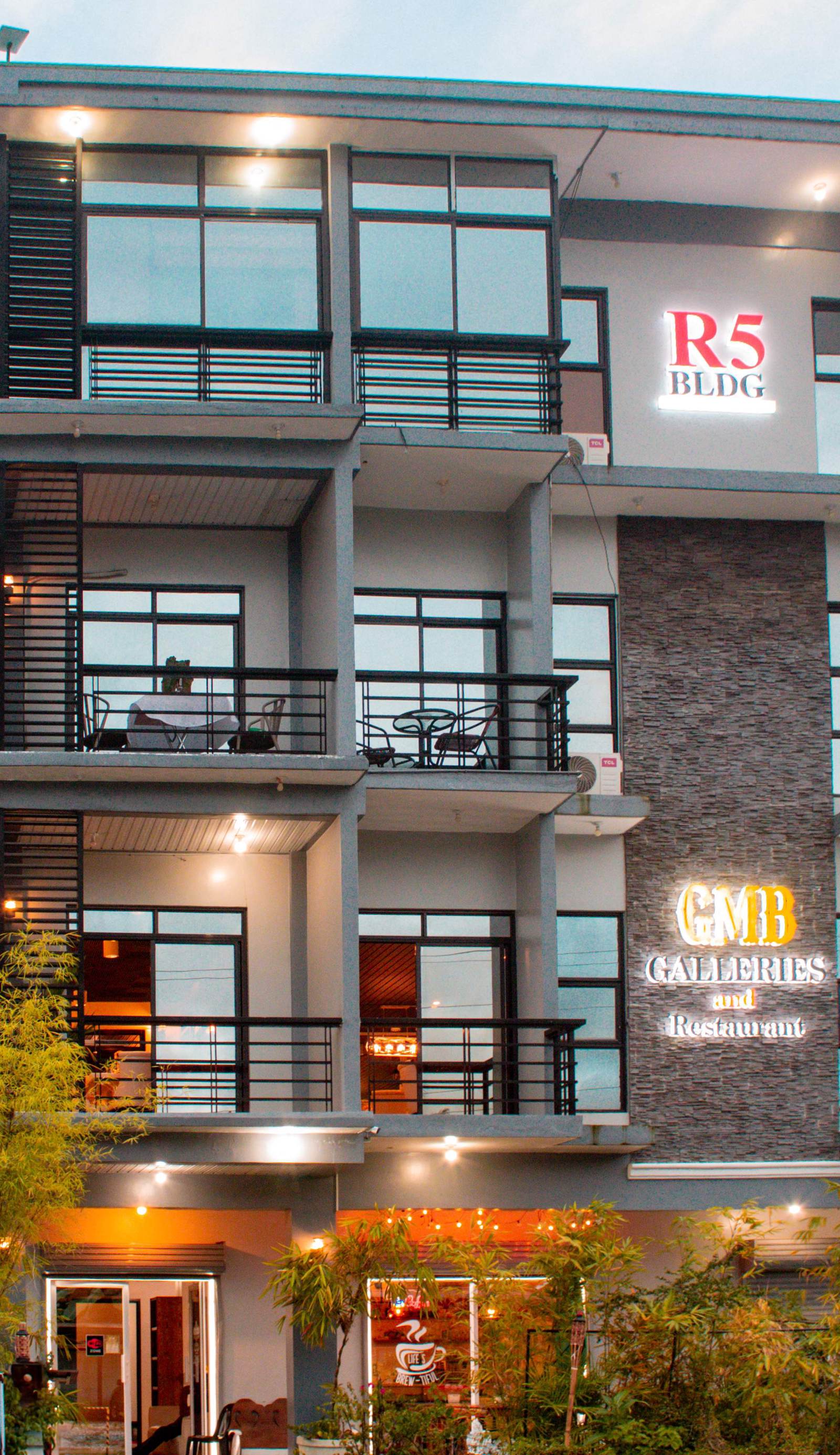 Gmb Arte Hotel