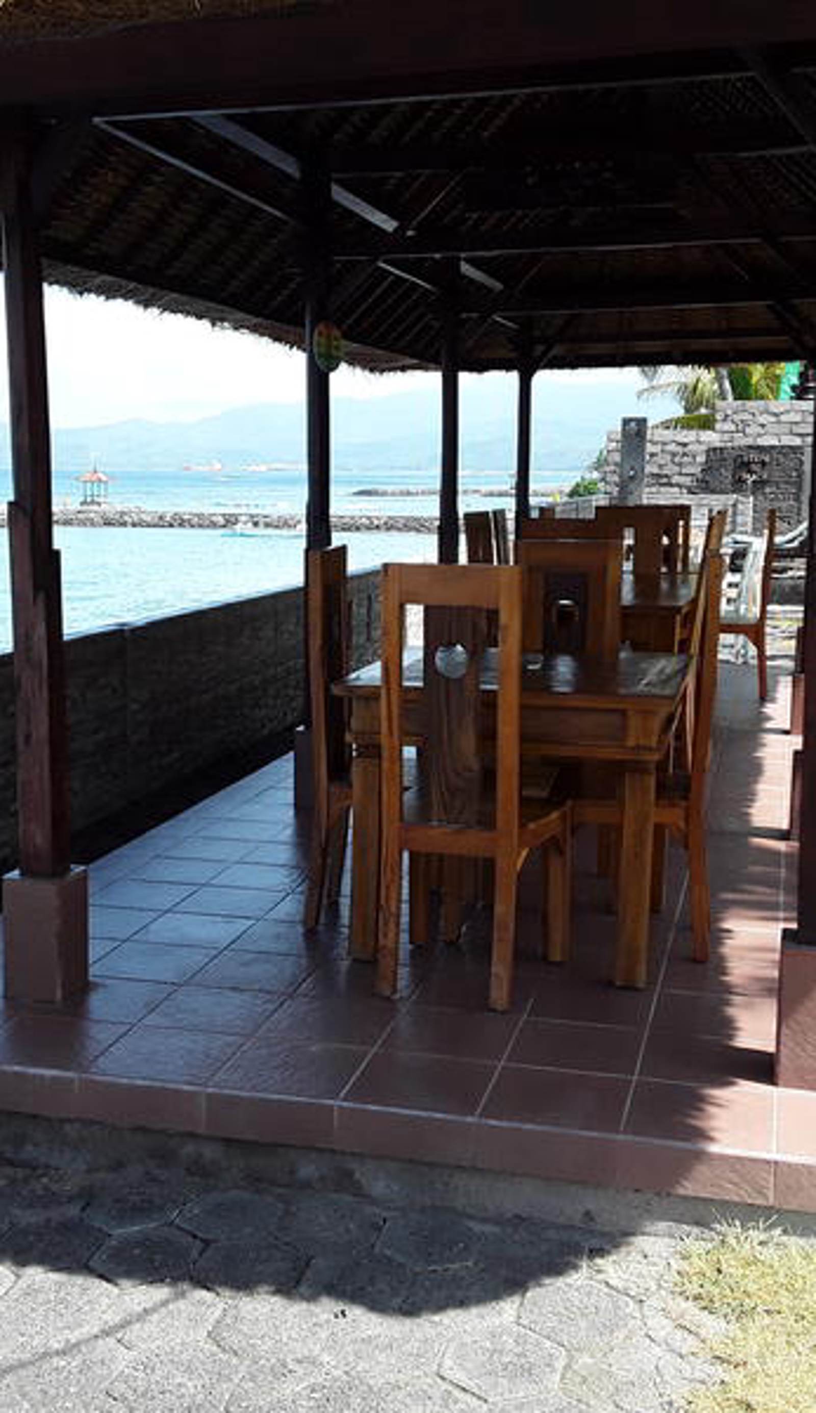 Temple Cafe & Seaside Cottages