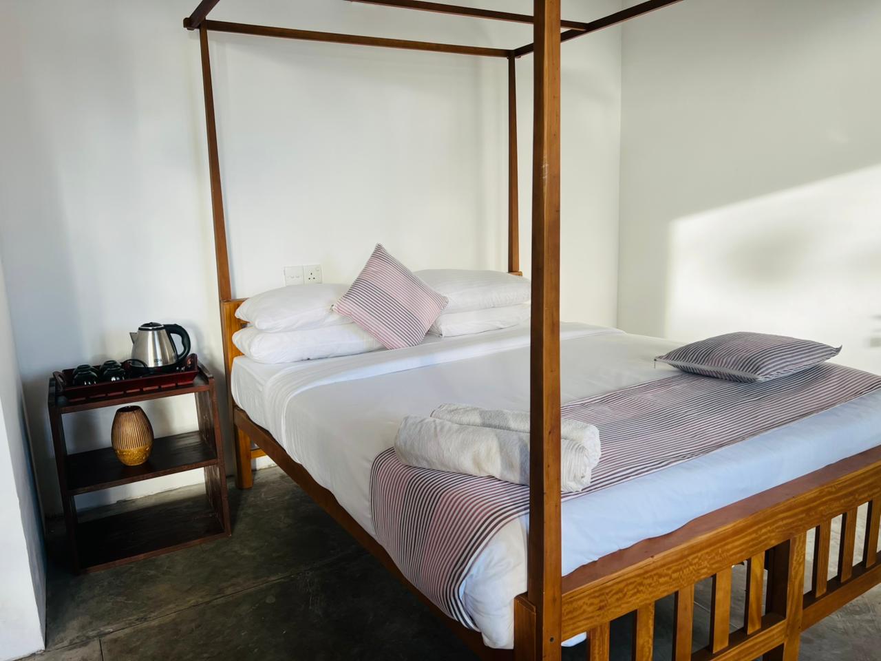 Montes Ella Hostel & Cafe