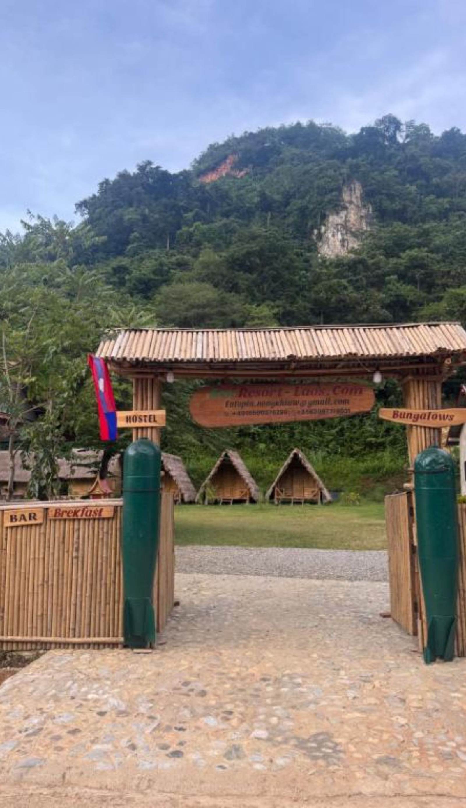 Petros Bungalows & Hostel