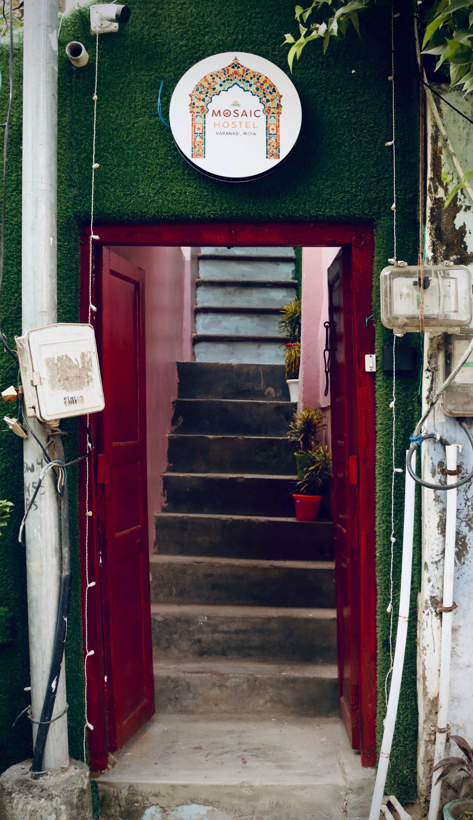Mosaic Hostel Varanasi