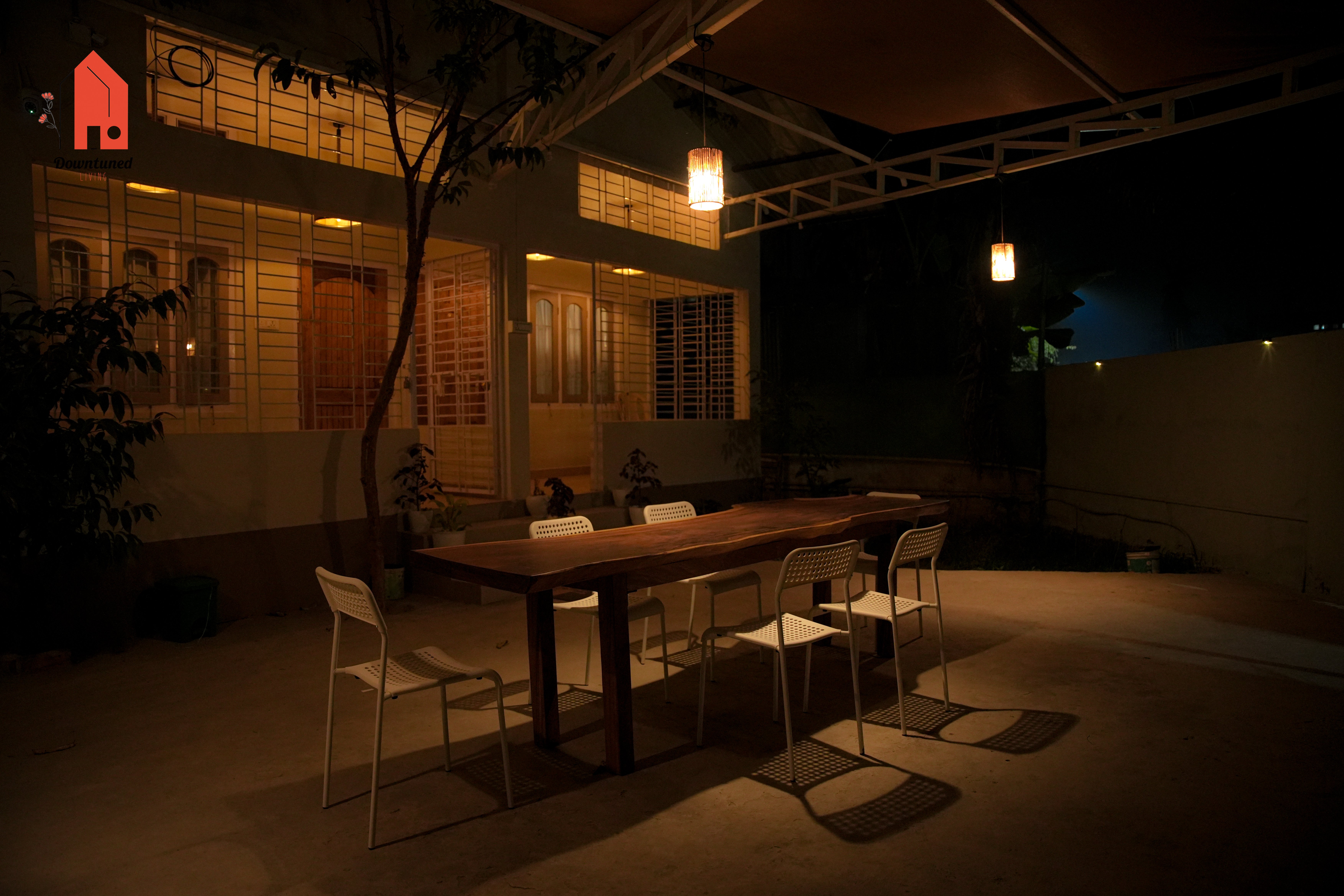Downtuned Estrada : A Homestead Retreat
