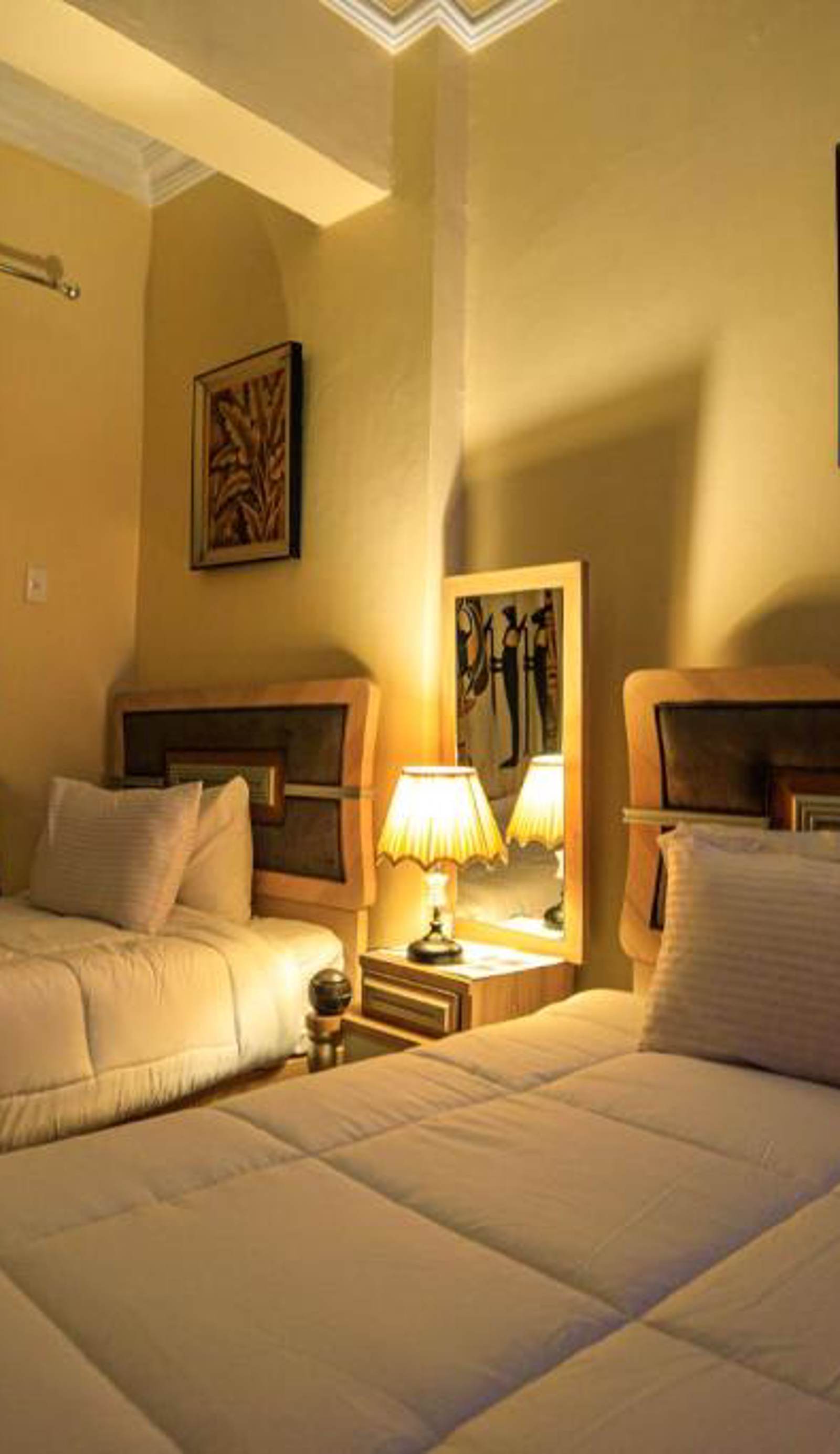 Bella Casa Pyramids Inn