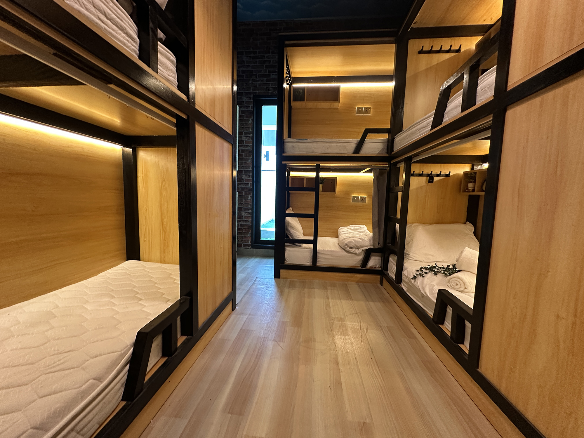 Luxury Hostel Bedspace in Downtown Near Metro