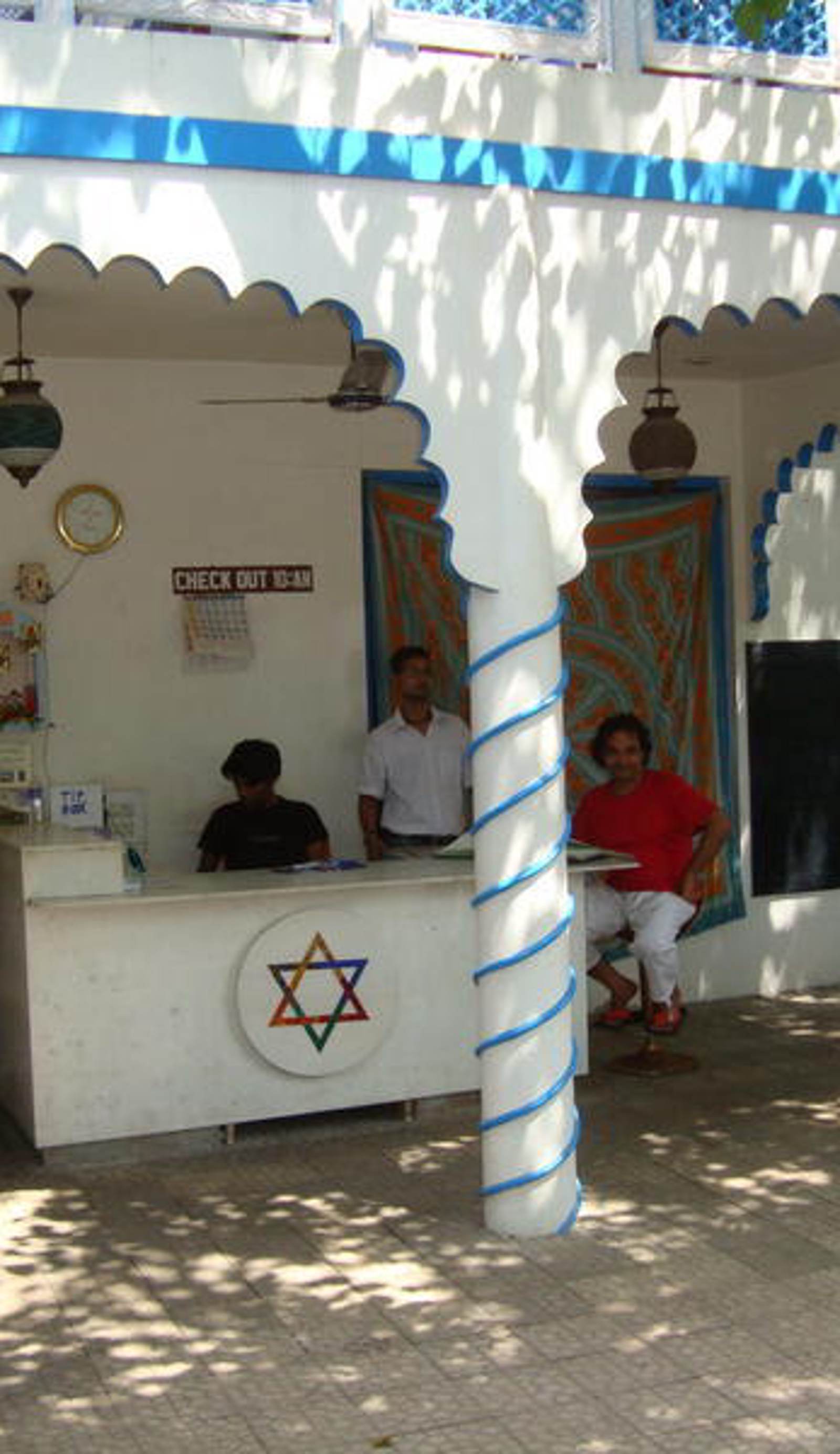 Maya Hotel & Restaurant