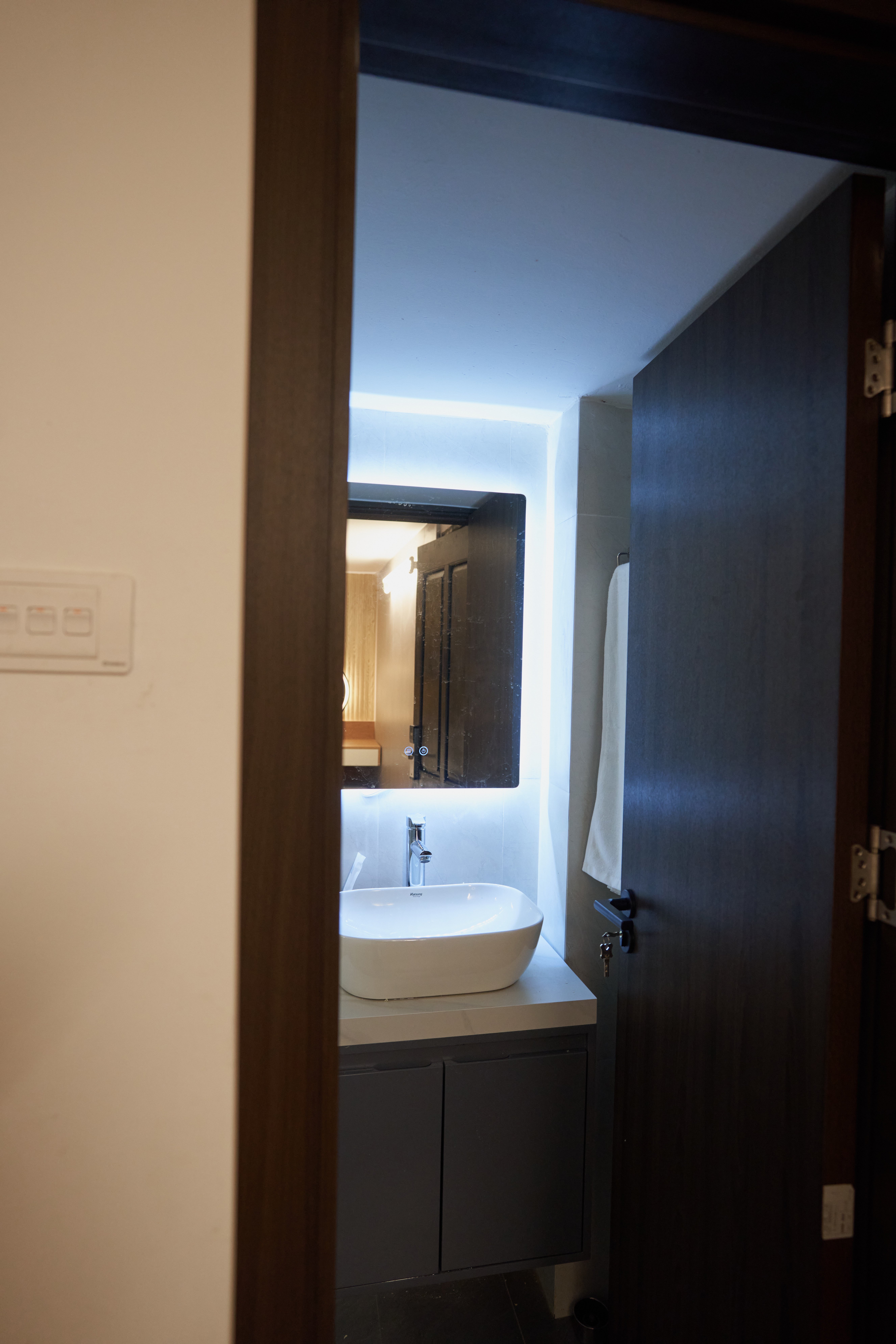 Shiny Stay Hanoi