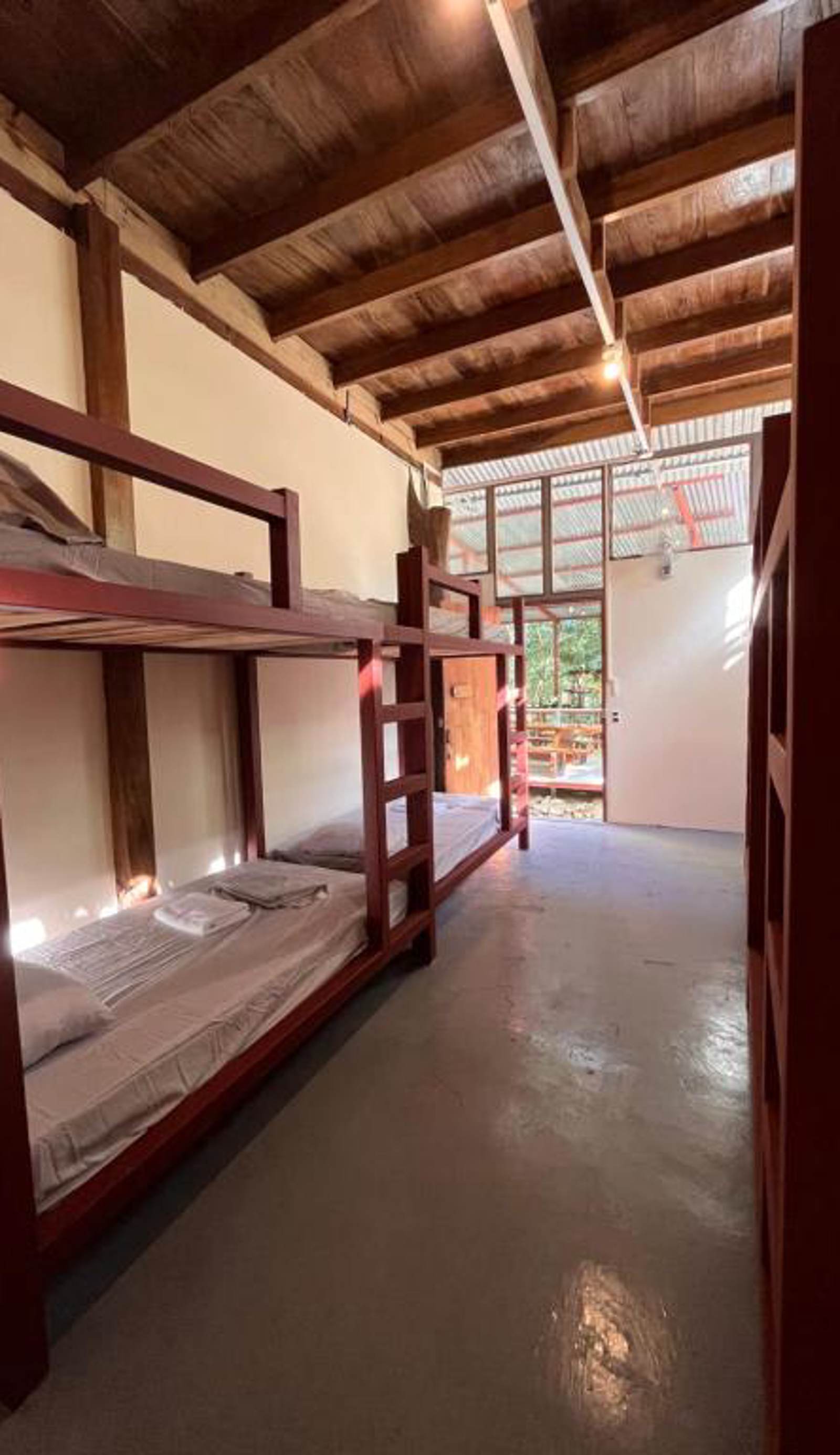 Hostel Tuanis
