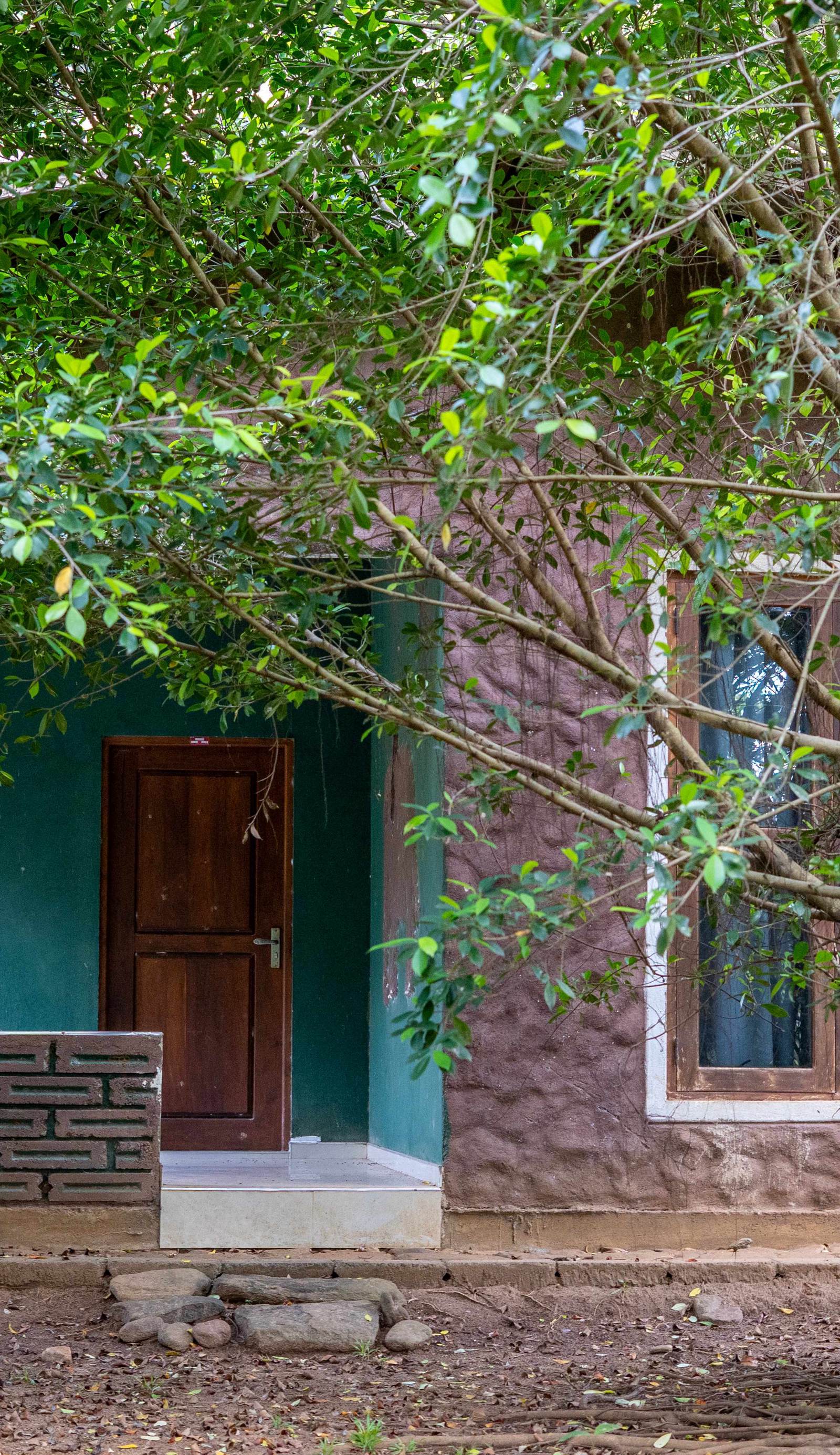 Silent Bungalow River Side