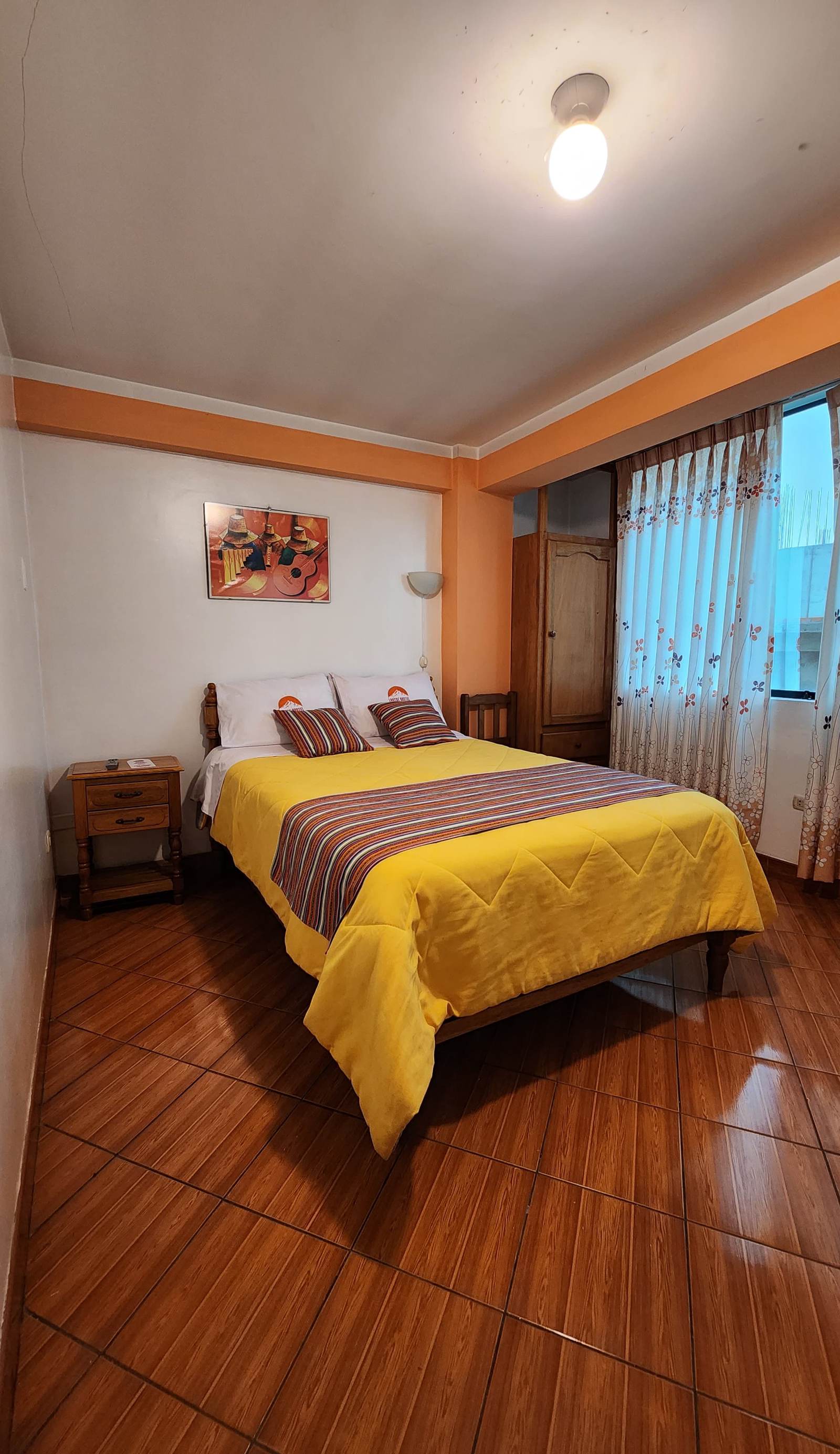 Lhotse Hostel B&B