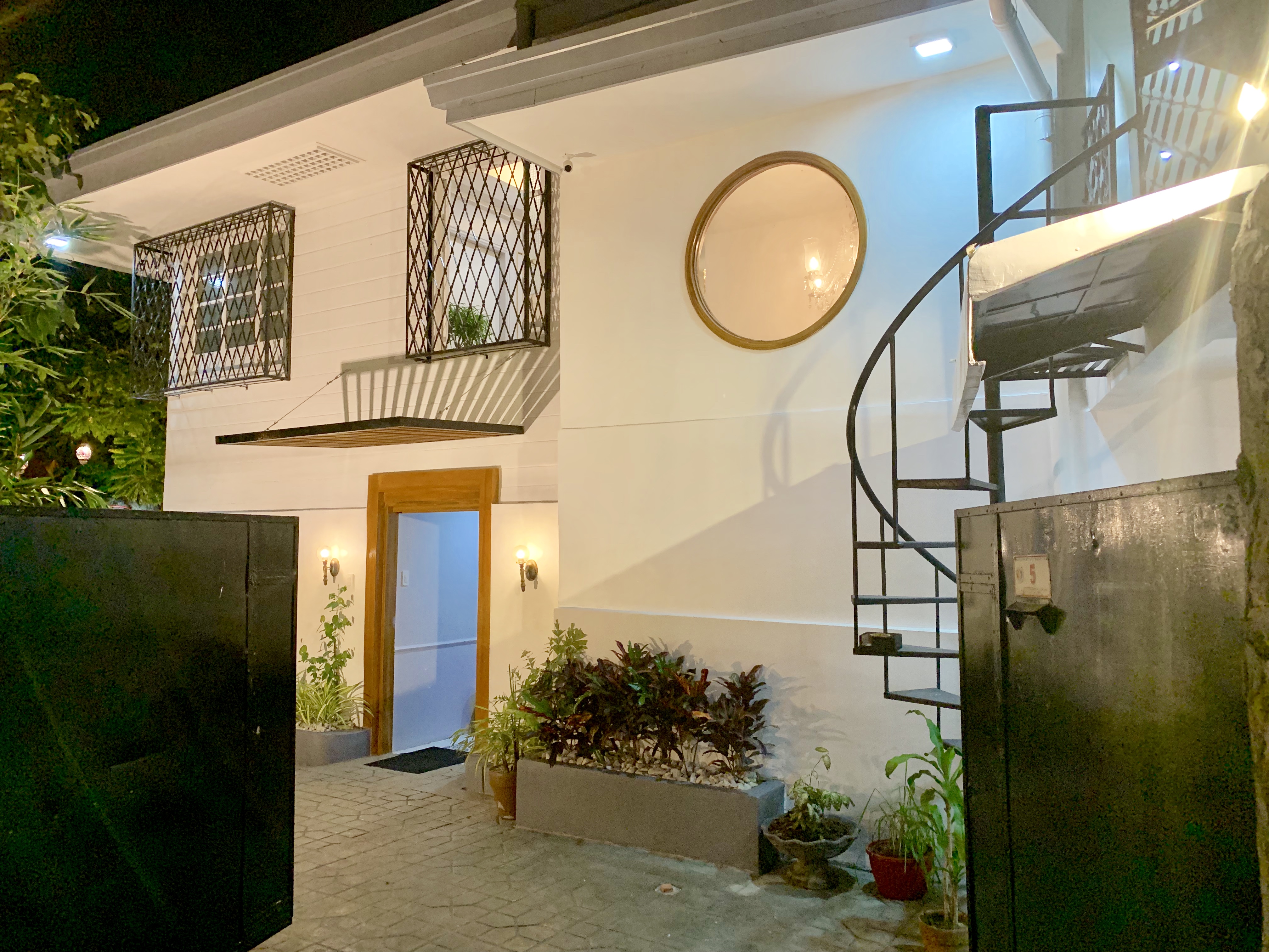 Courtyard Hotel