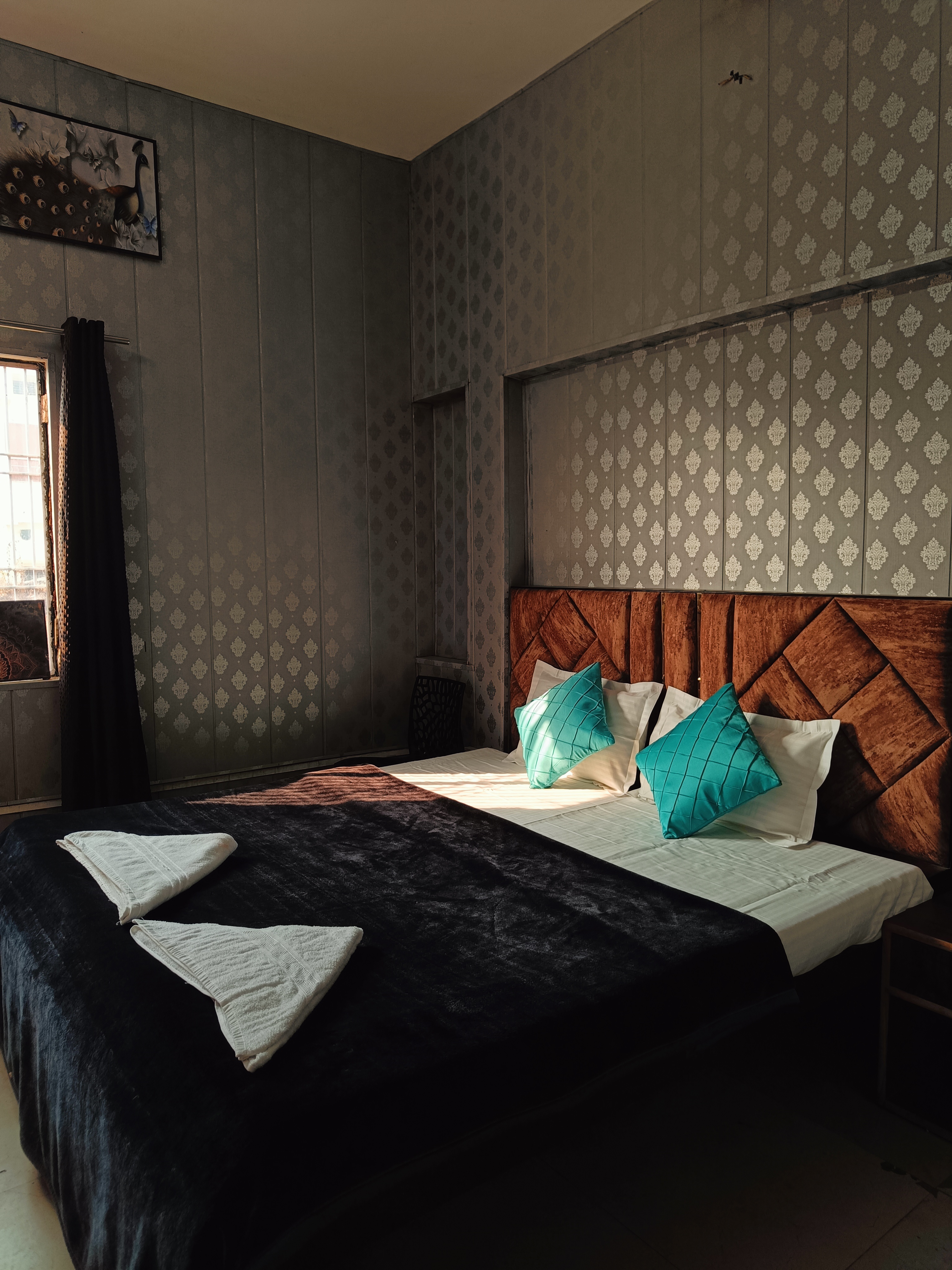 The Mystery Hostel - Rooms & Dorms