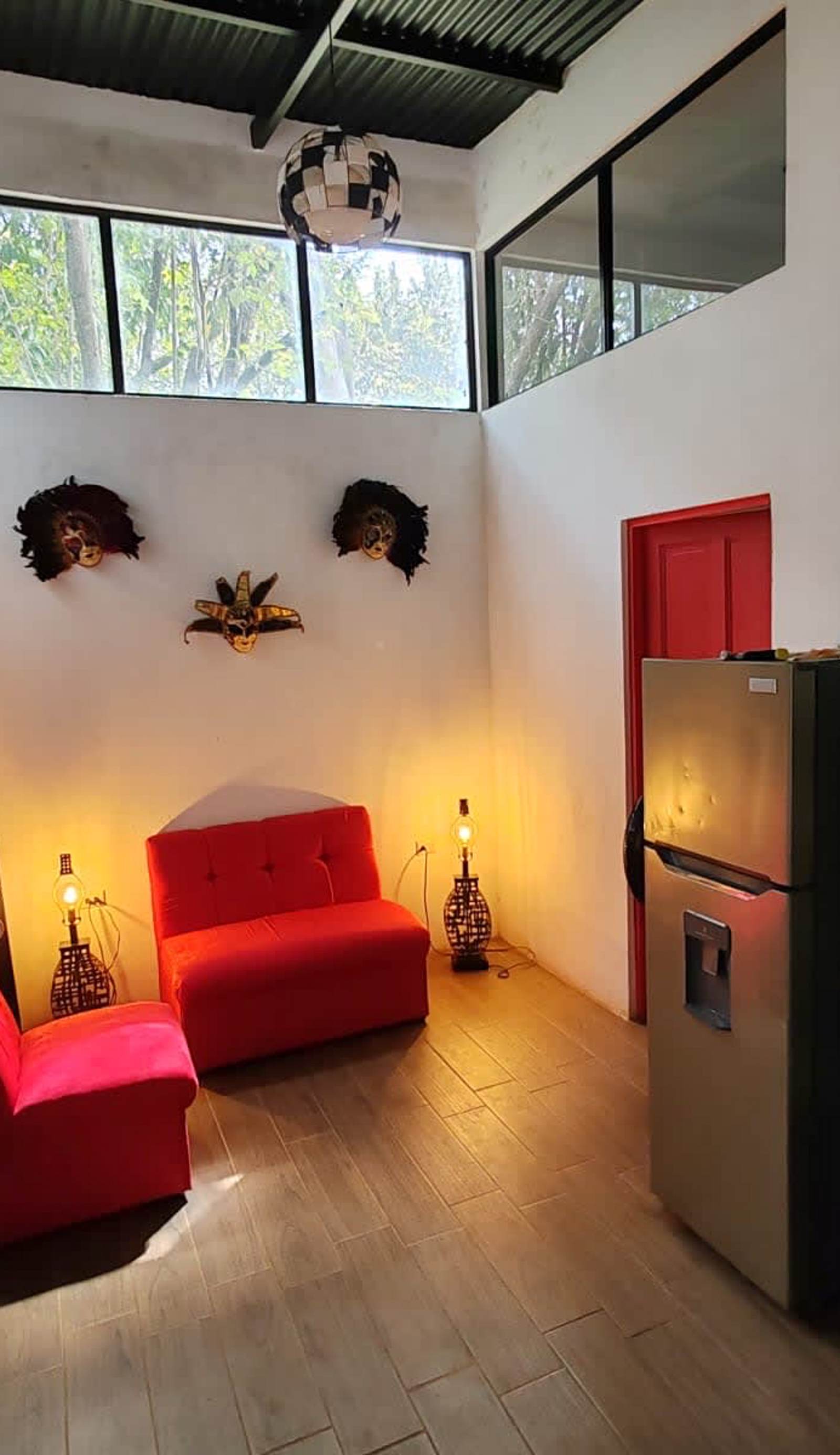 Howler Monkey Hostel