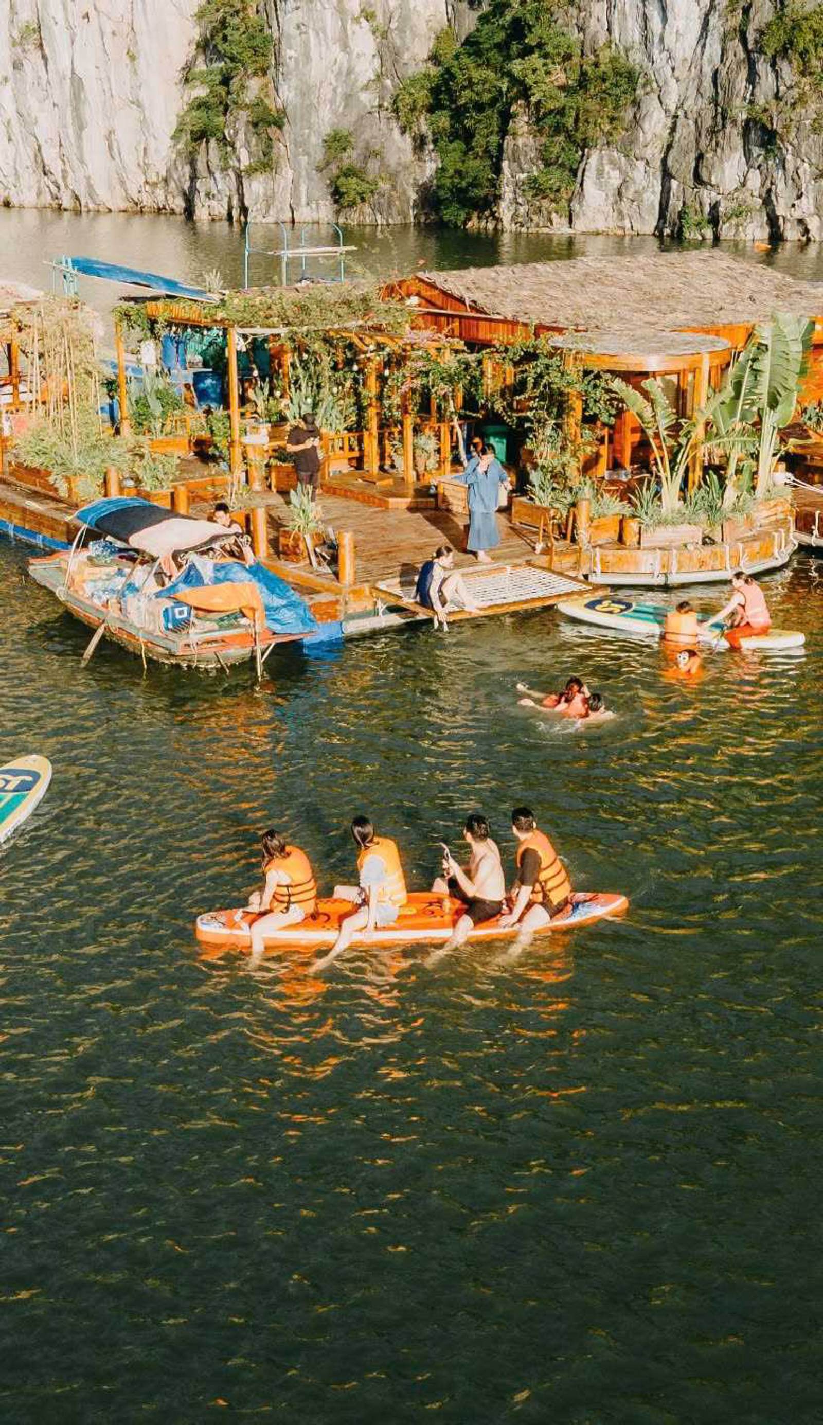 Lan Ha Floating Homestay