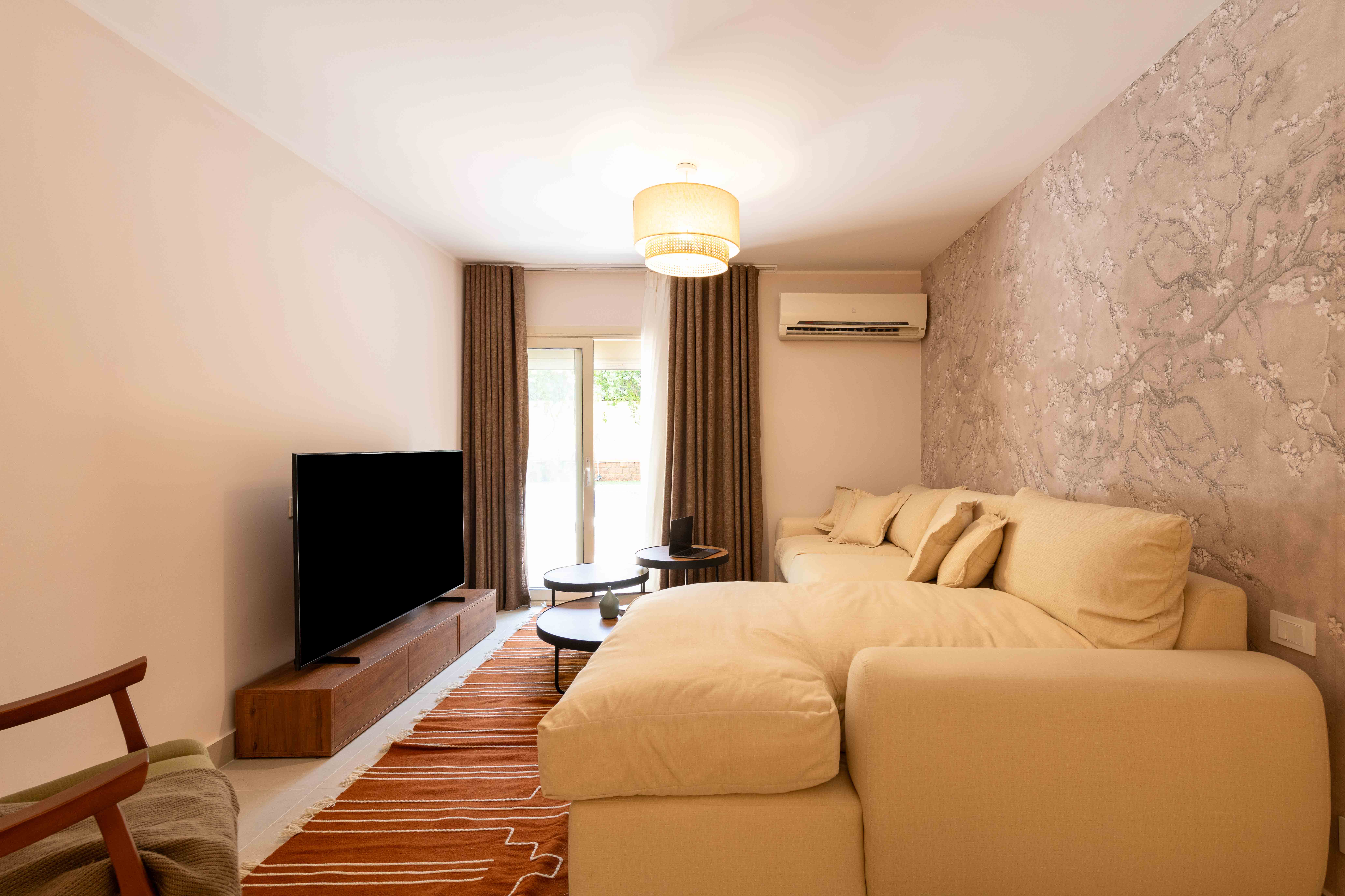 Chill & Swim 1BR October City