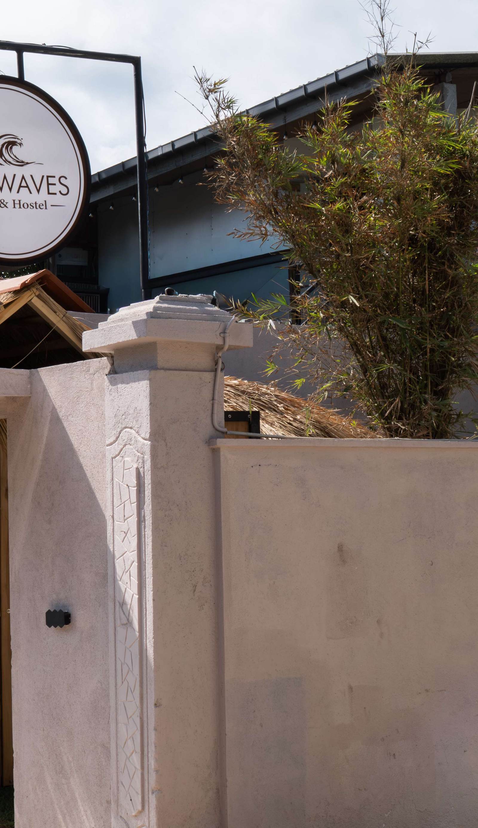Any Waves Hostel