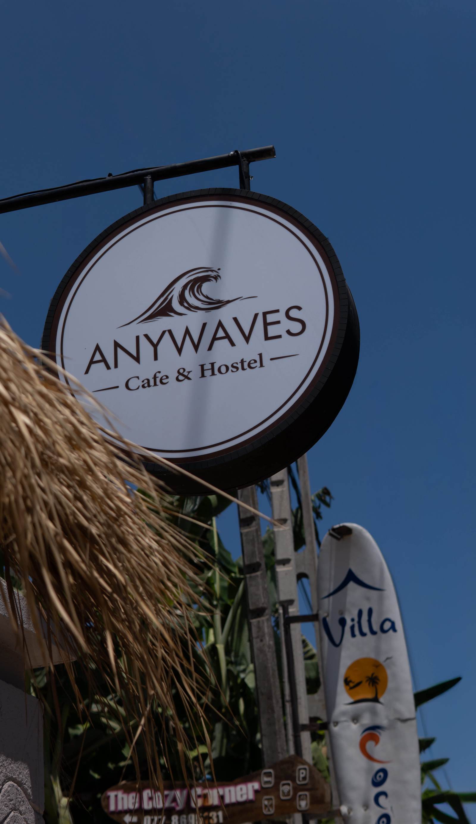 Any Waves Hostel
