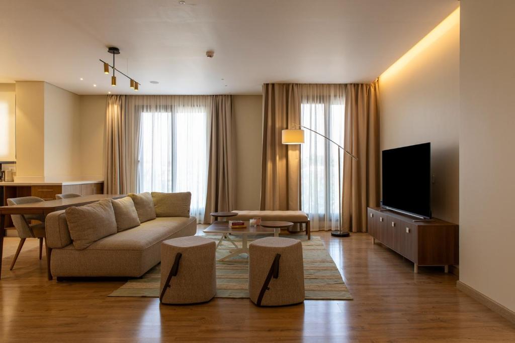 Milena  Silver Palm | New Cairo