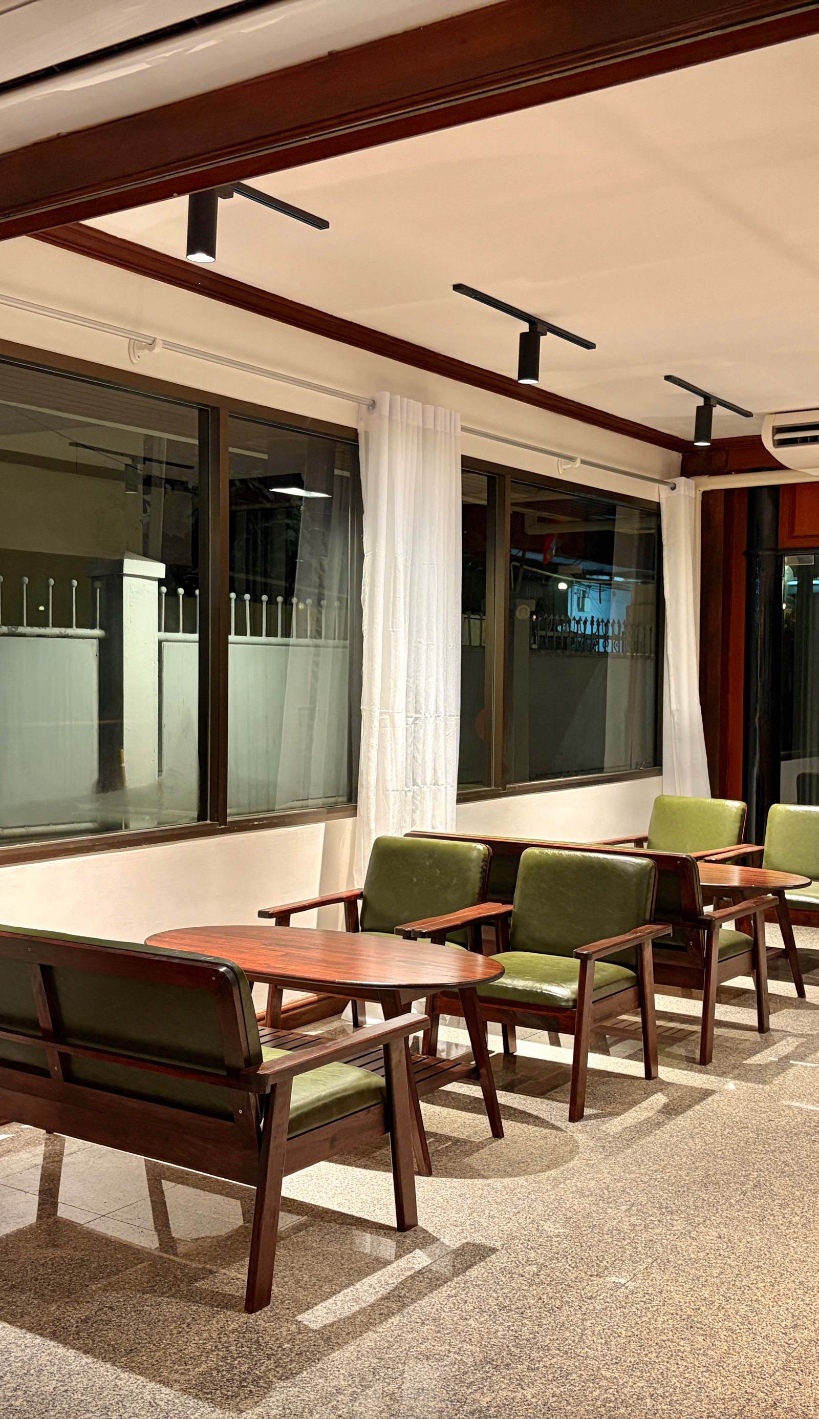 OLD SOUL Hostel