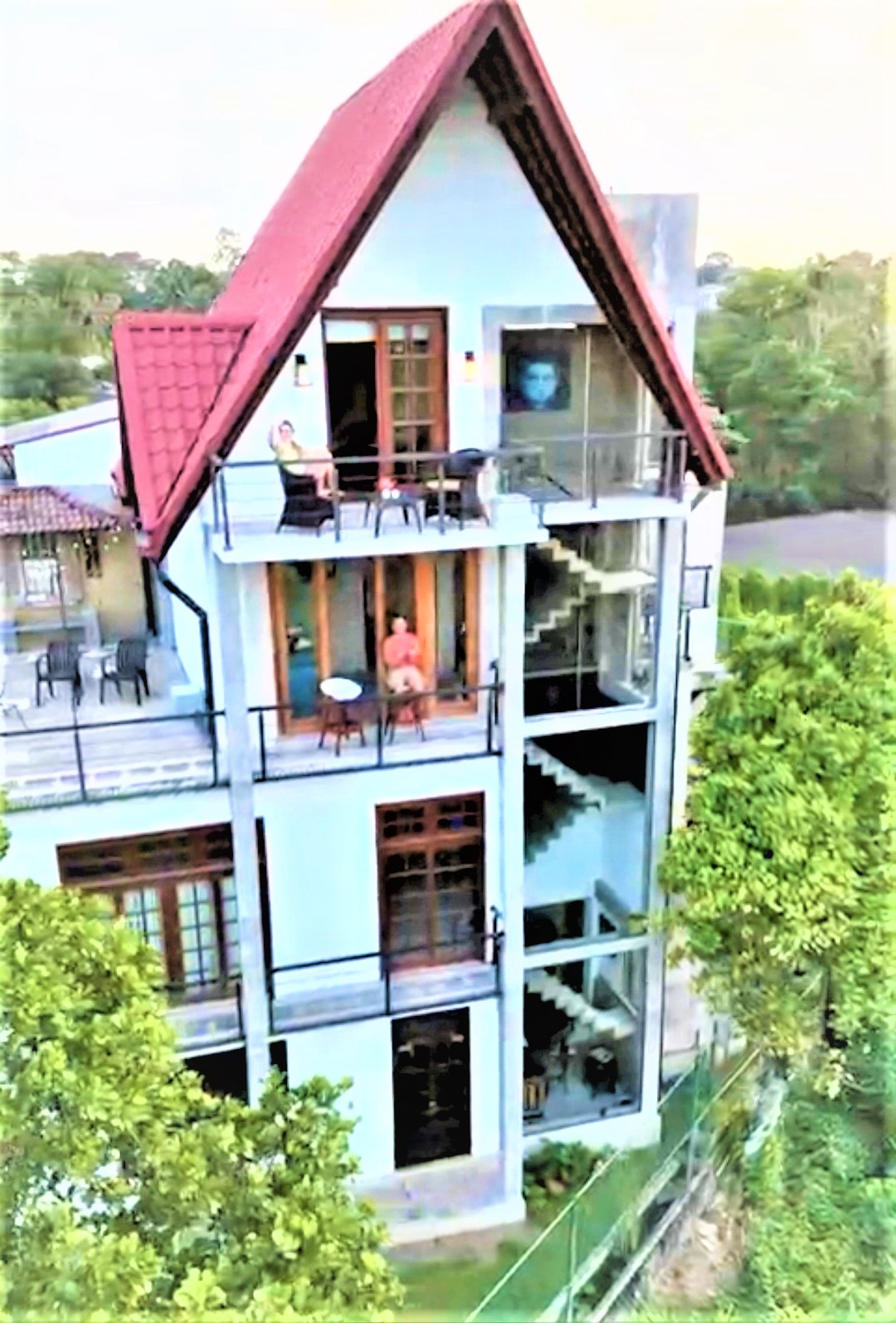Edgefield Escapes