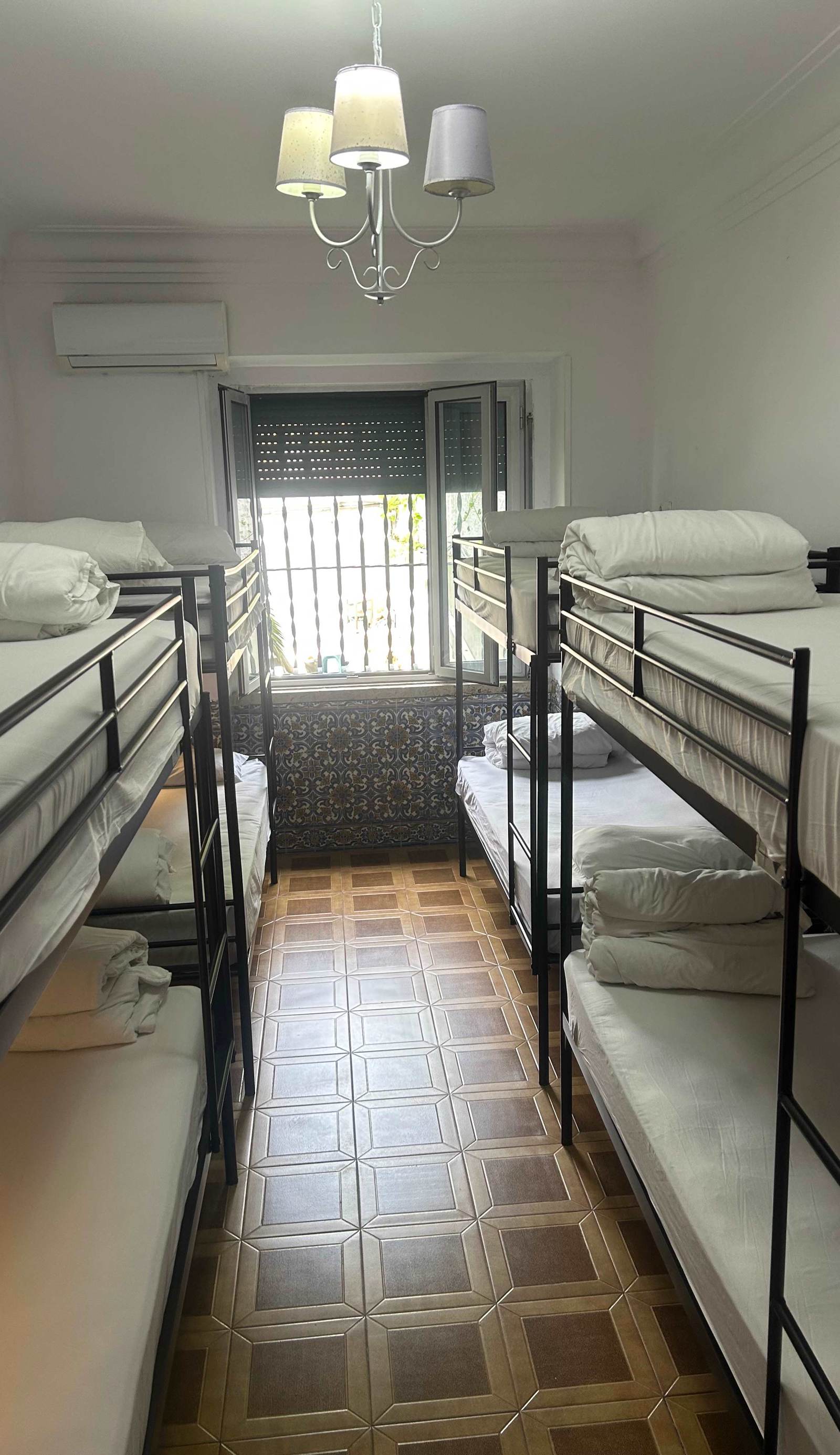 Brotherstay Rooms Lusotile