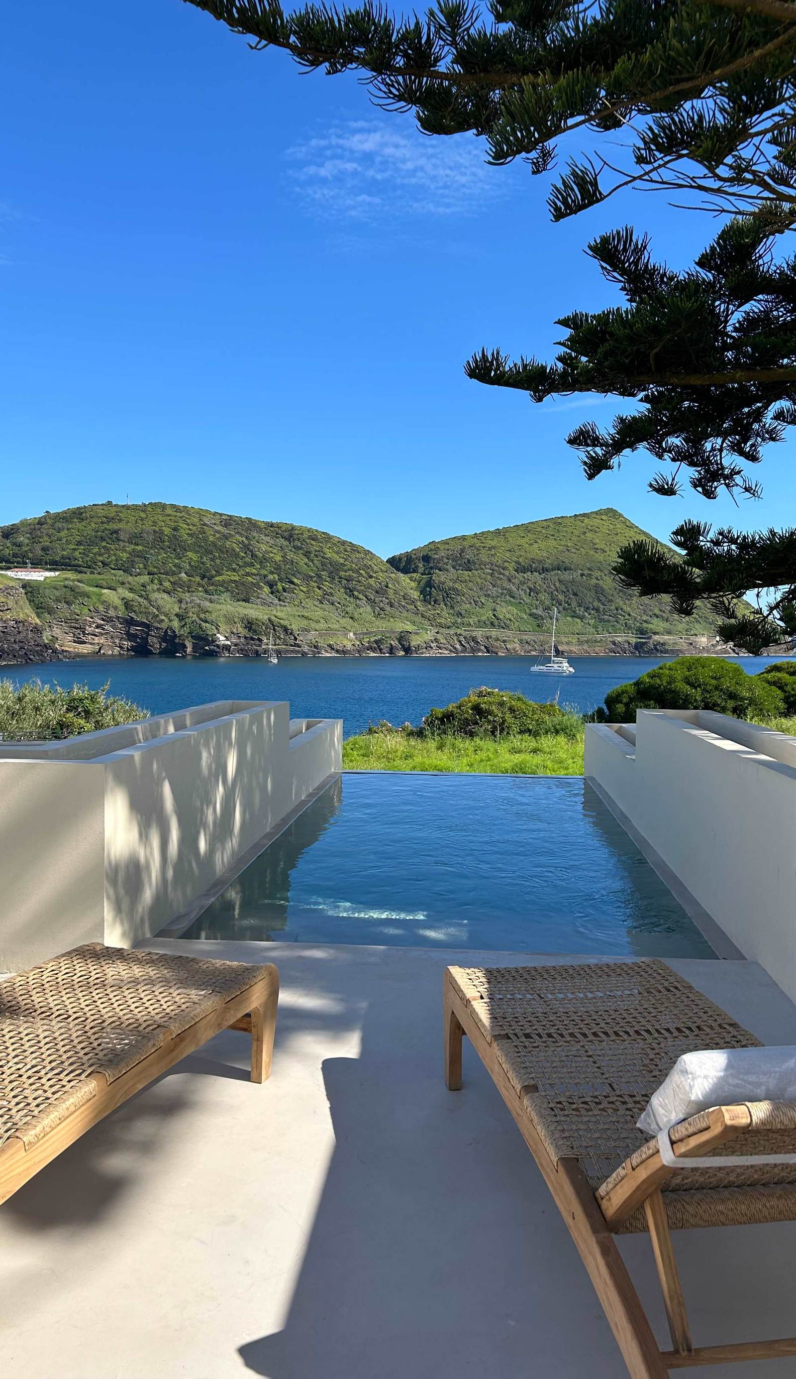 Silveira Bay Lounge Hostel