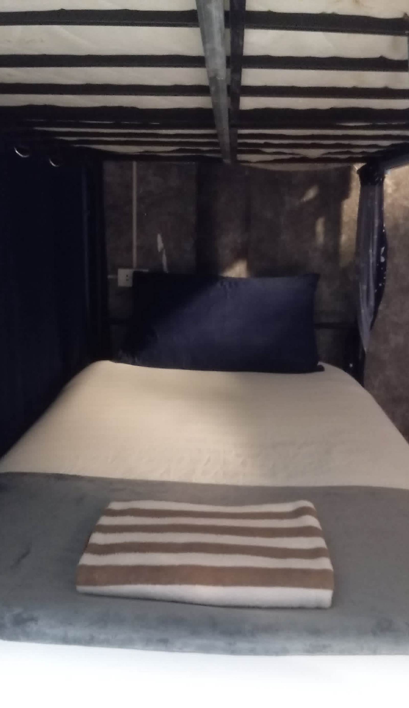 2D Hostel and Bar