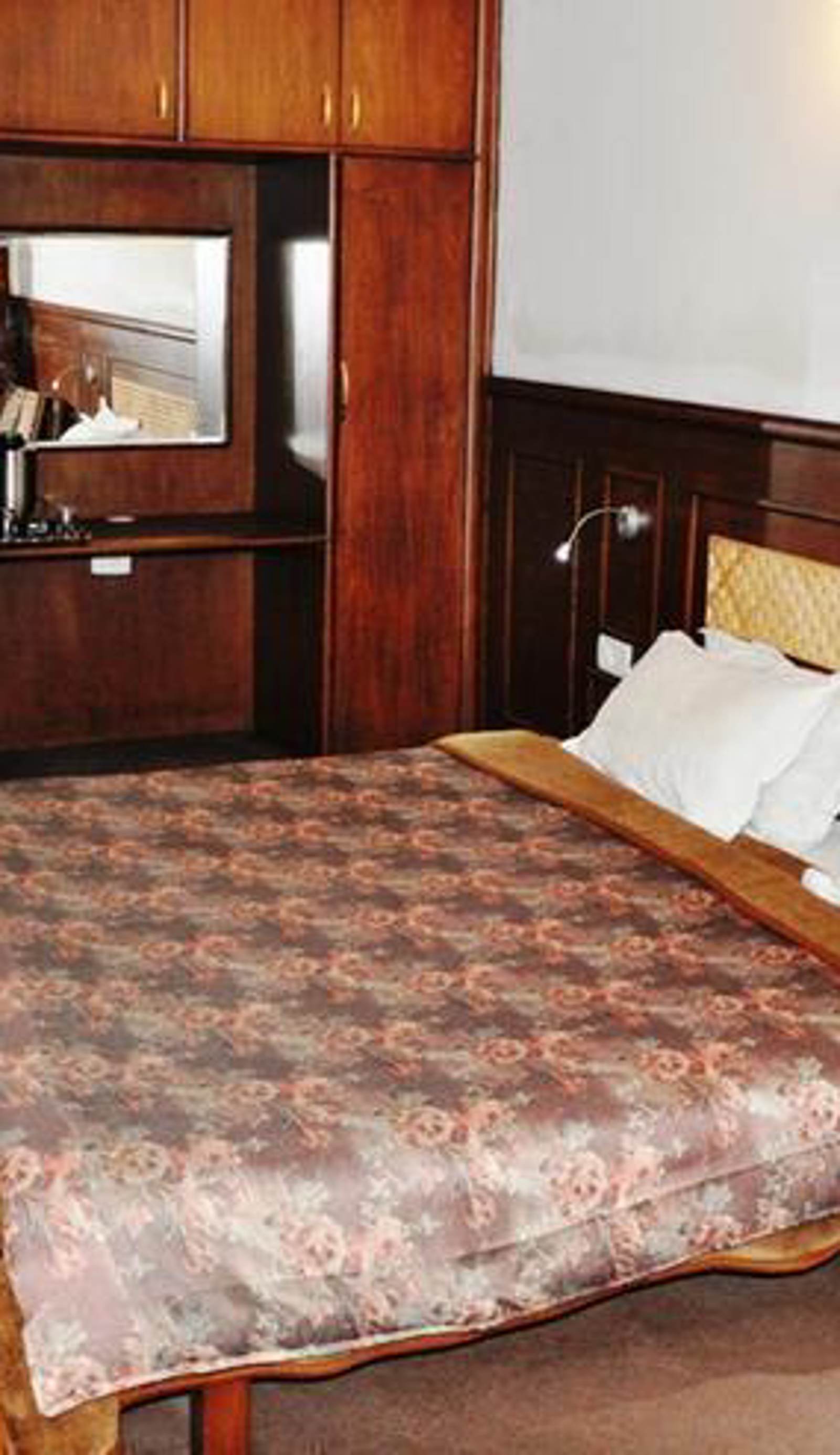 Hotel Sadaf