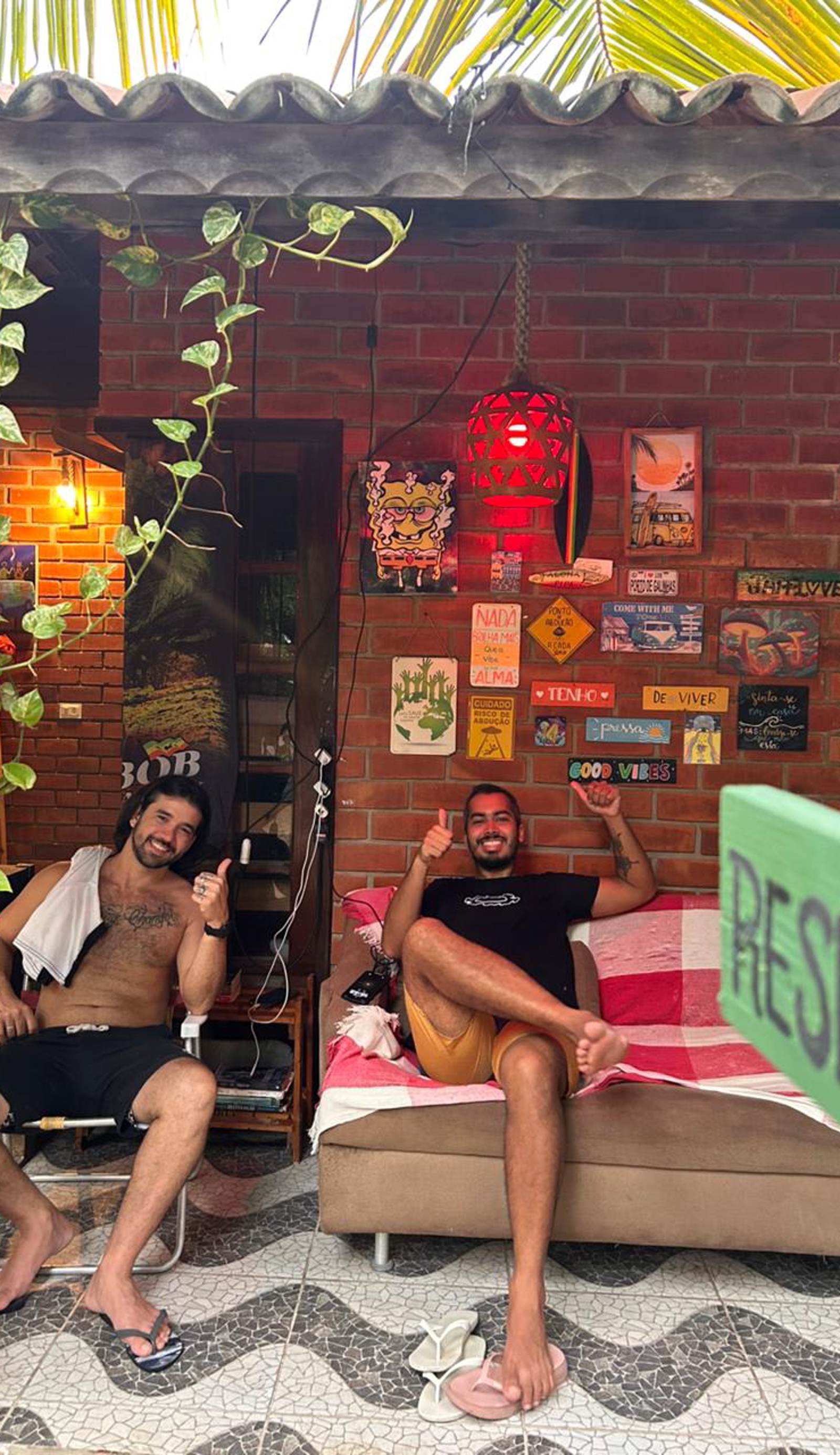 Canoa Roots Hostel & Camping