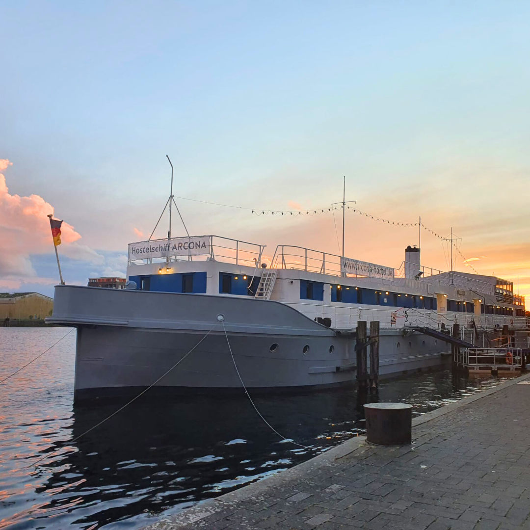 Arcona - Hostel on the Water