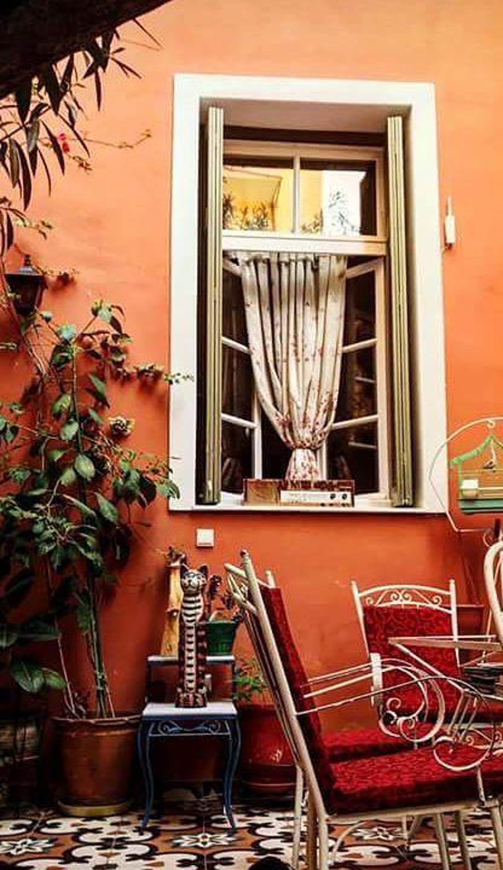 Athens Quinta
