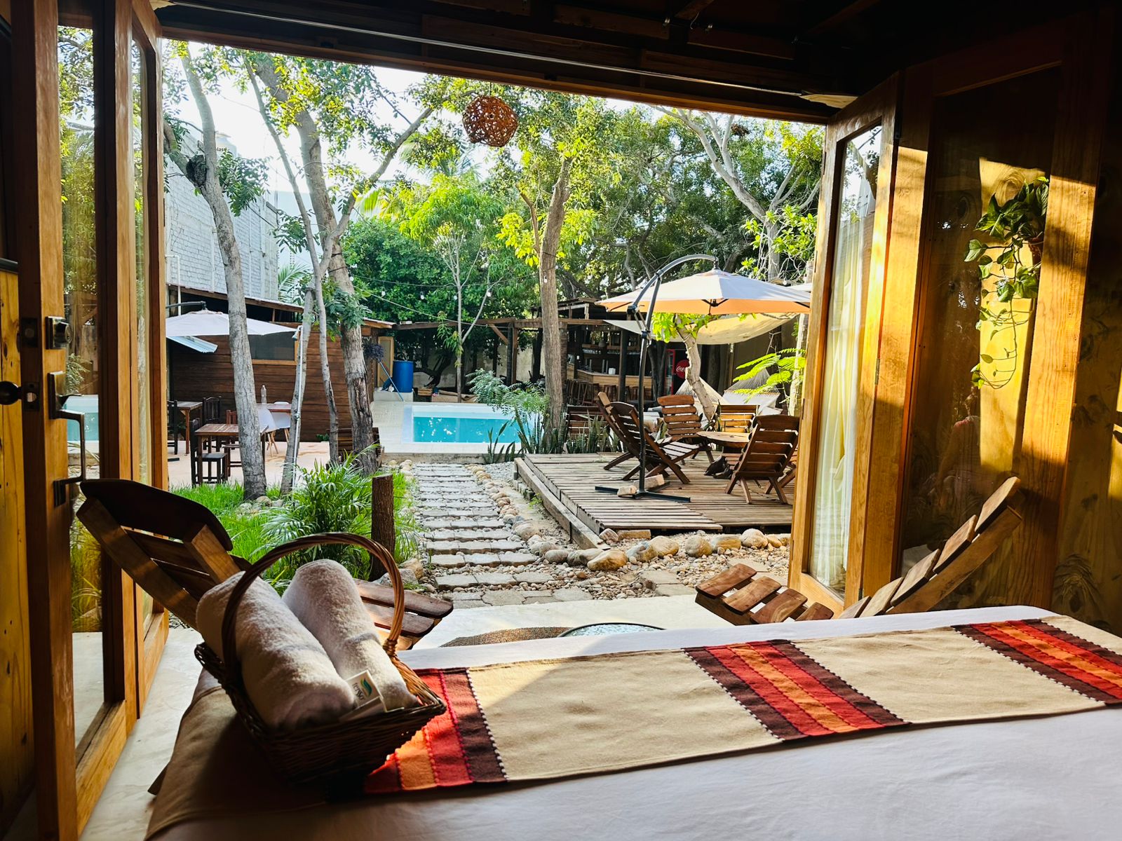 Straw Hat Suites La Punta