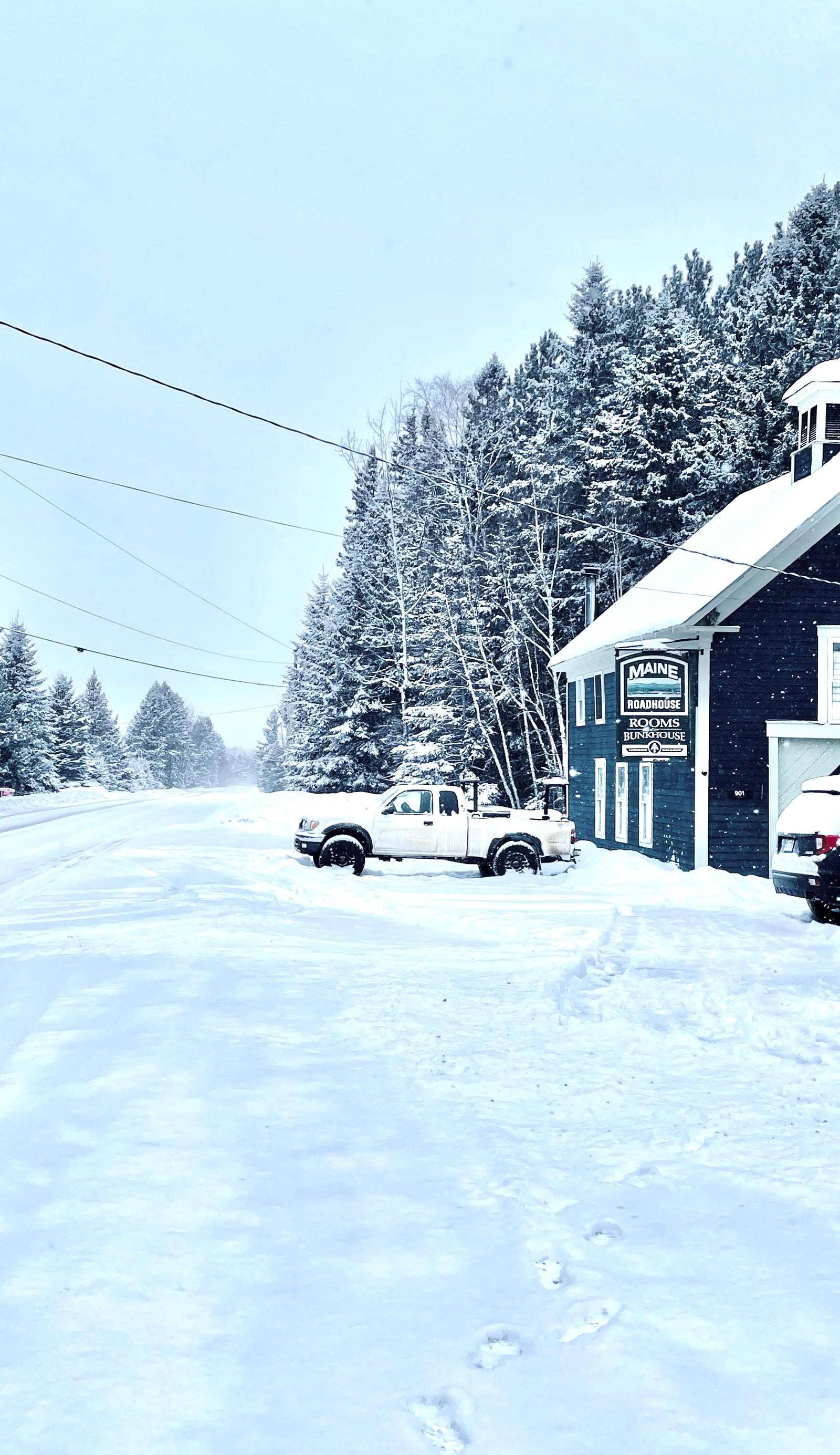 The Maine Roadhouse Hostel & Lodge LLC