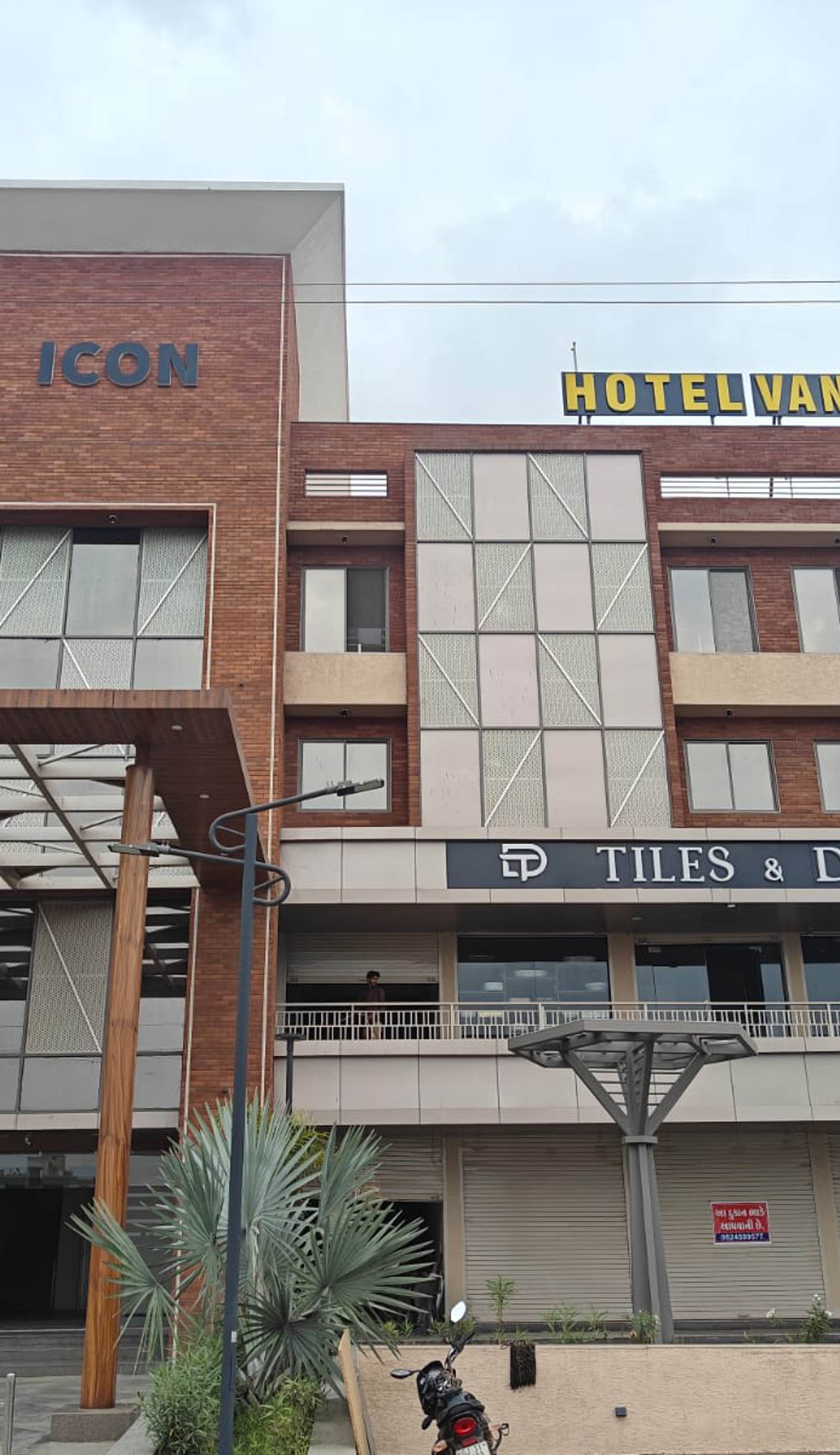 Hotel Vantara Residency