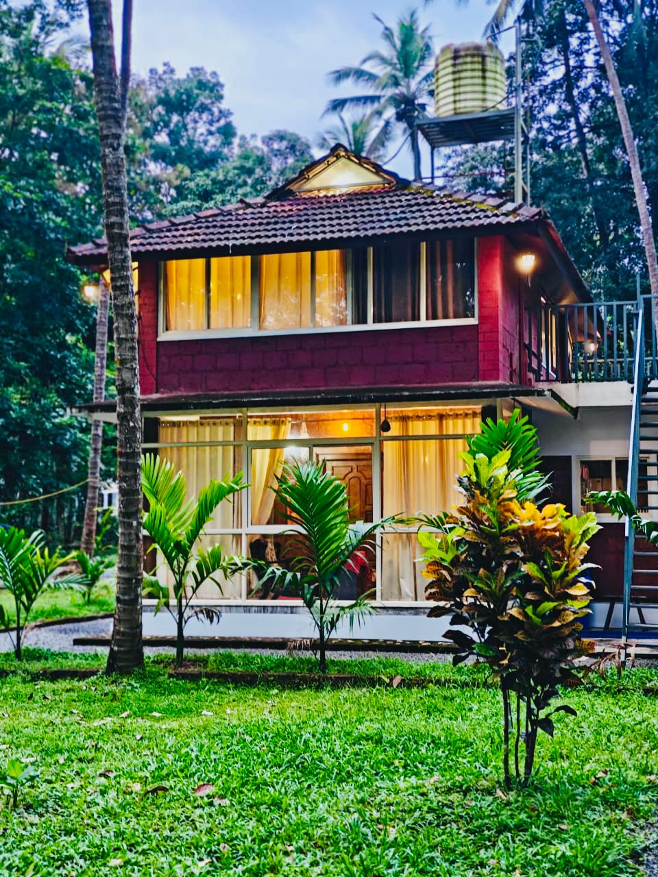 Makam Holiday Home