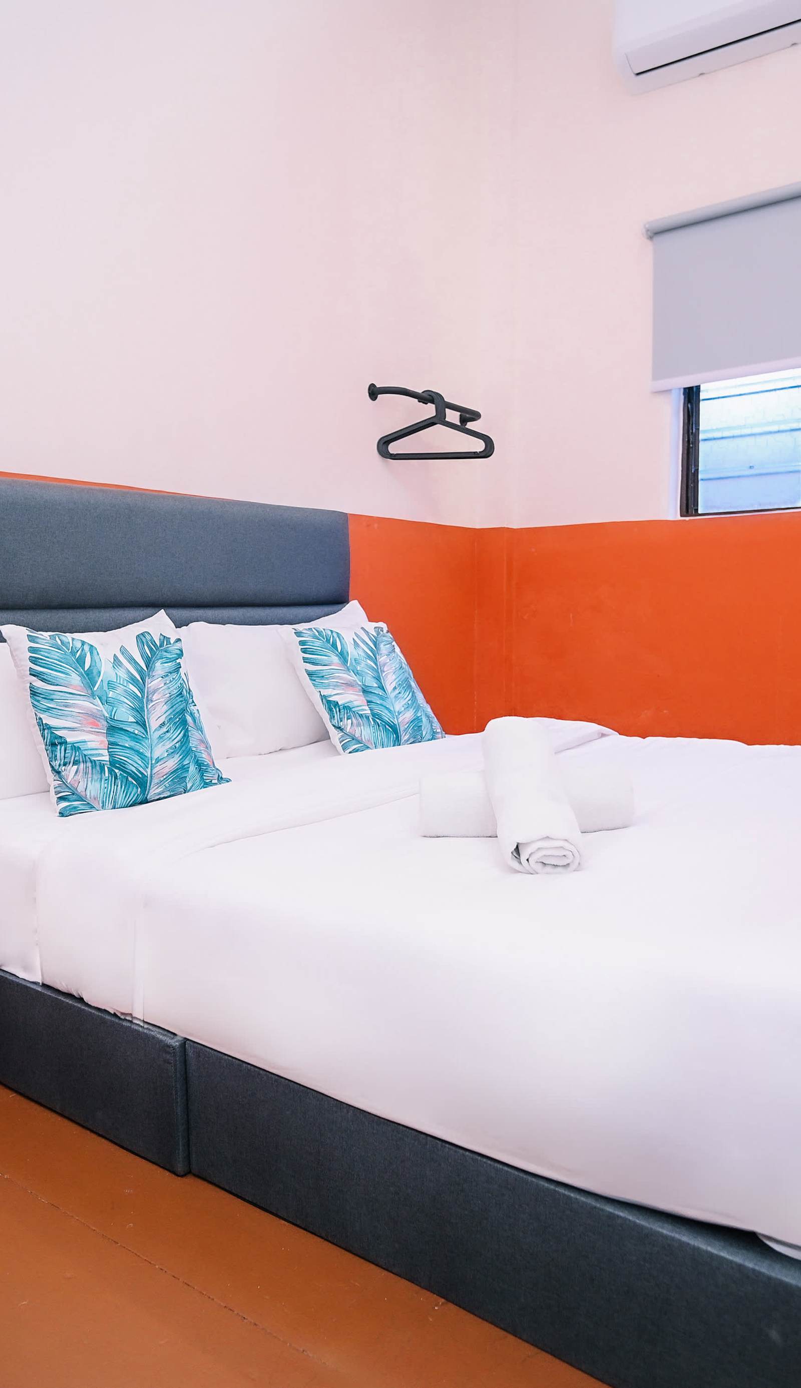Swing & Pillows @ 75 Chulia St, Georgetown Penang