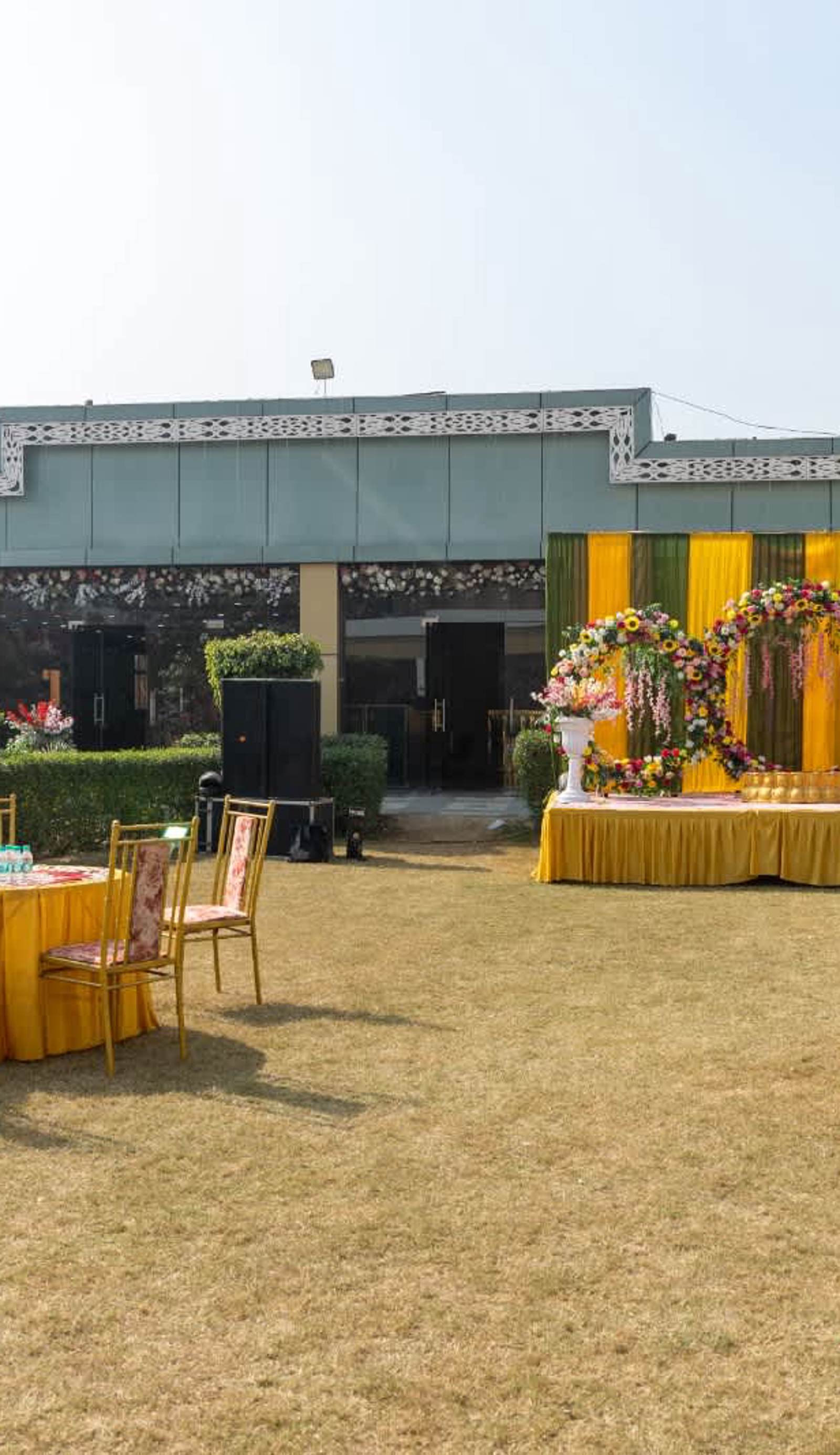 Royal Mansion Lawns & Resort