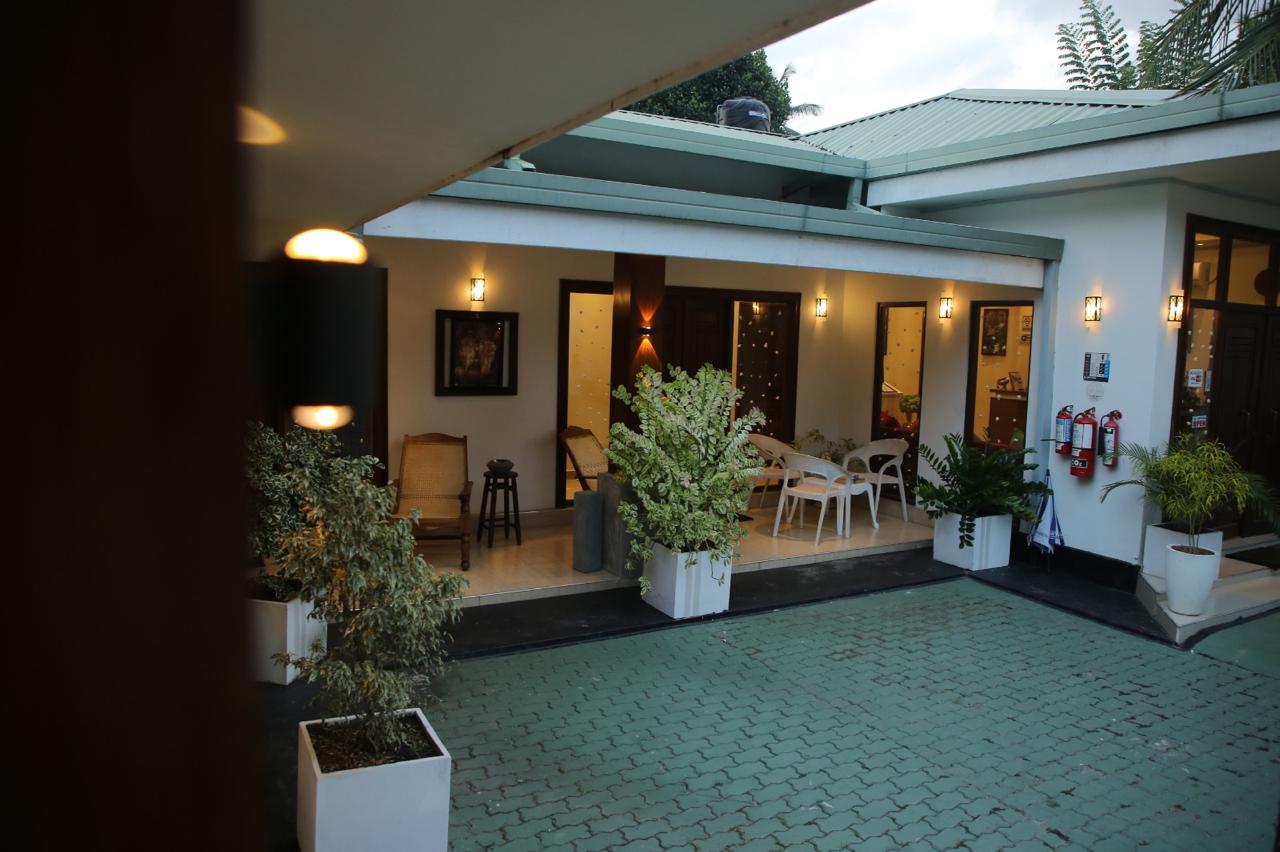 Diva Villa Airport Transit Hotel