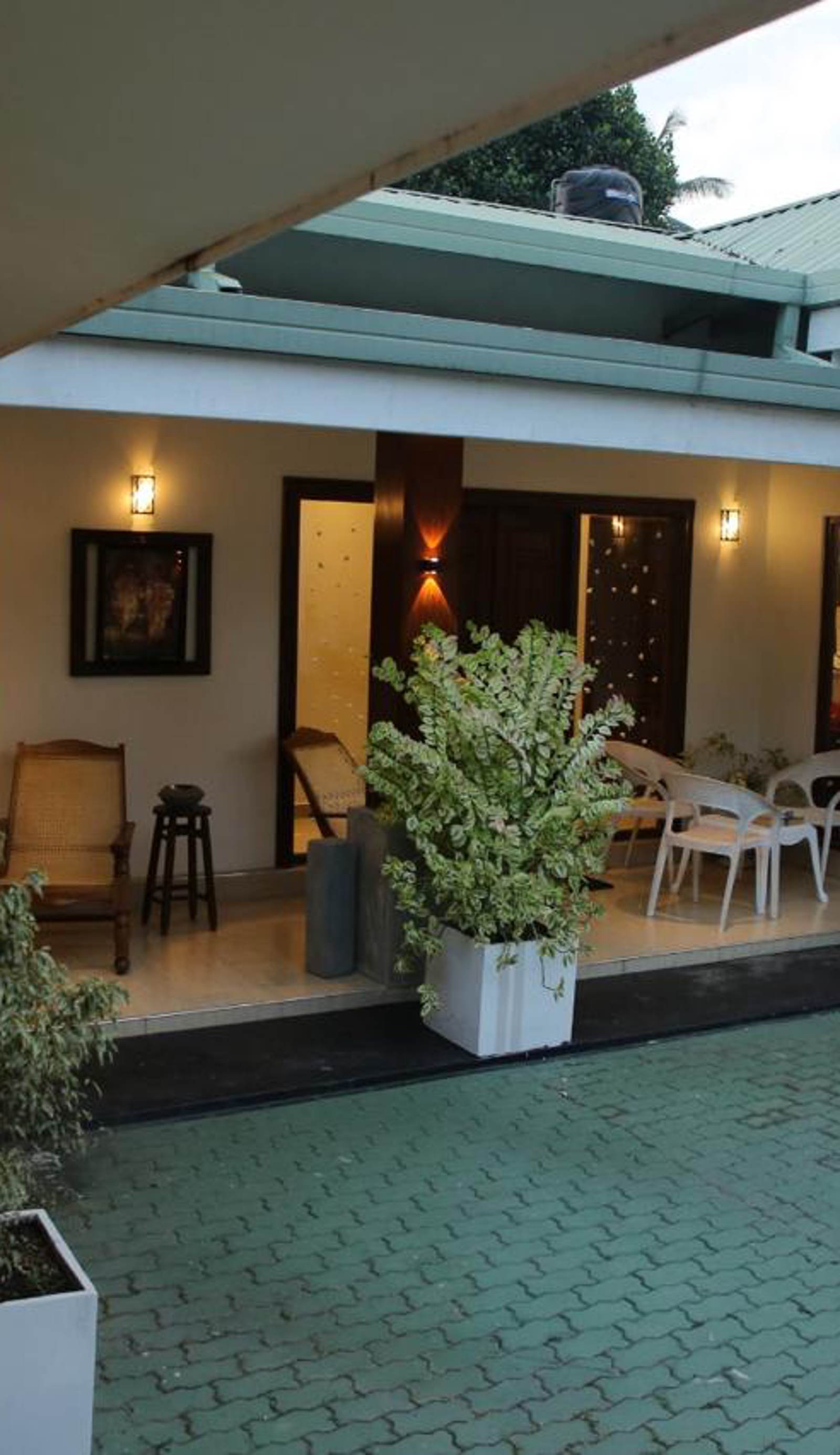 Diva Villa Airport Transit Hotel