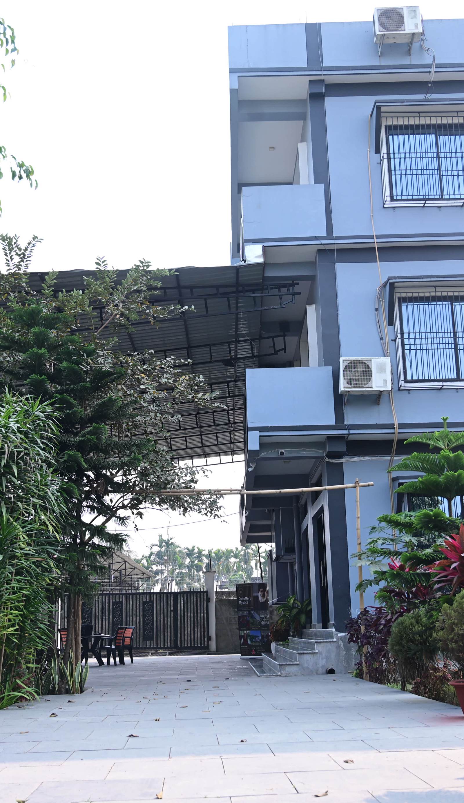 Osho Sumeru Backpackers Hostel