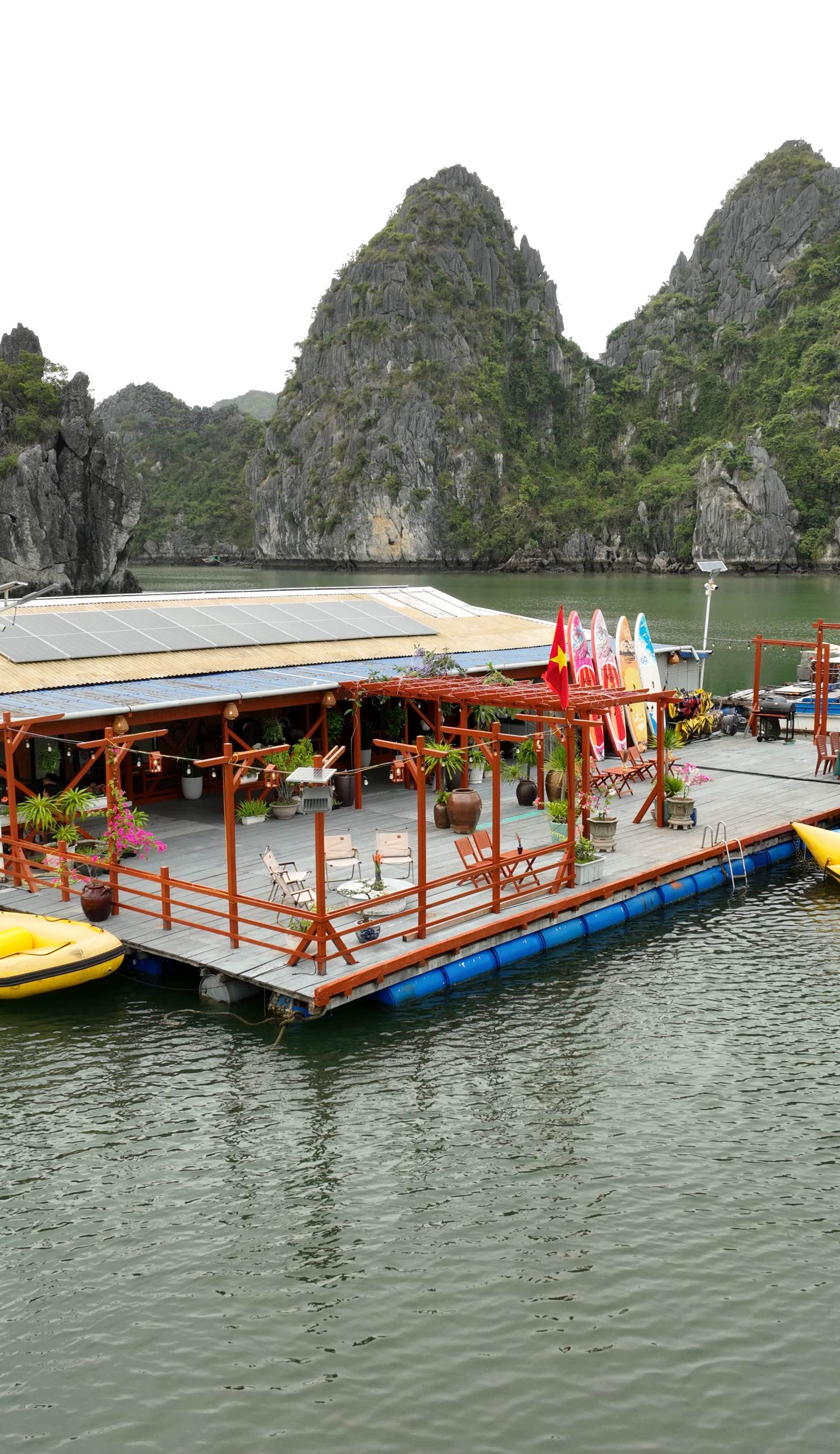 Cat Ba Fishing Village Bay House